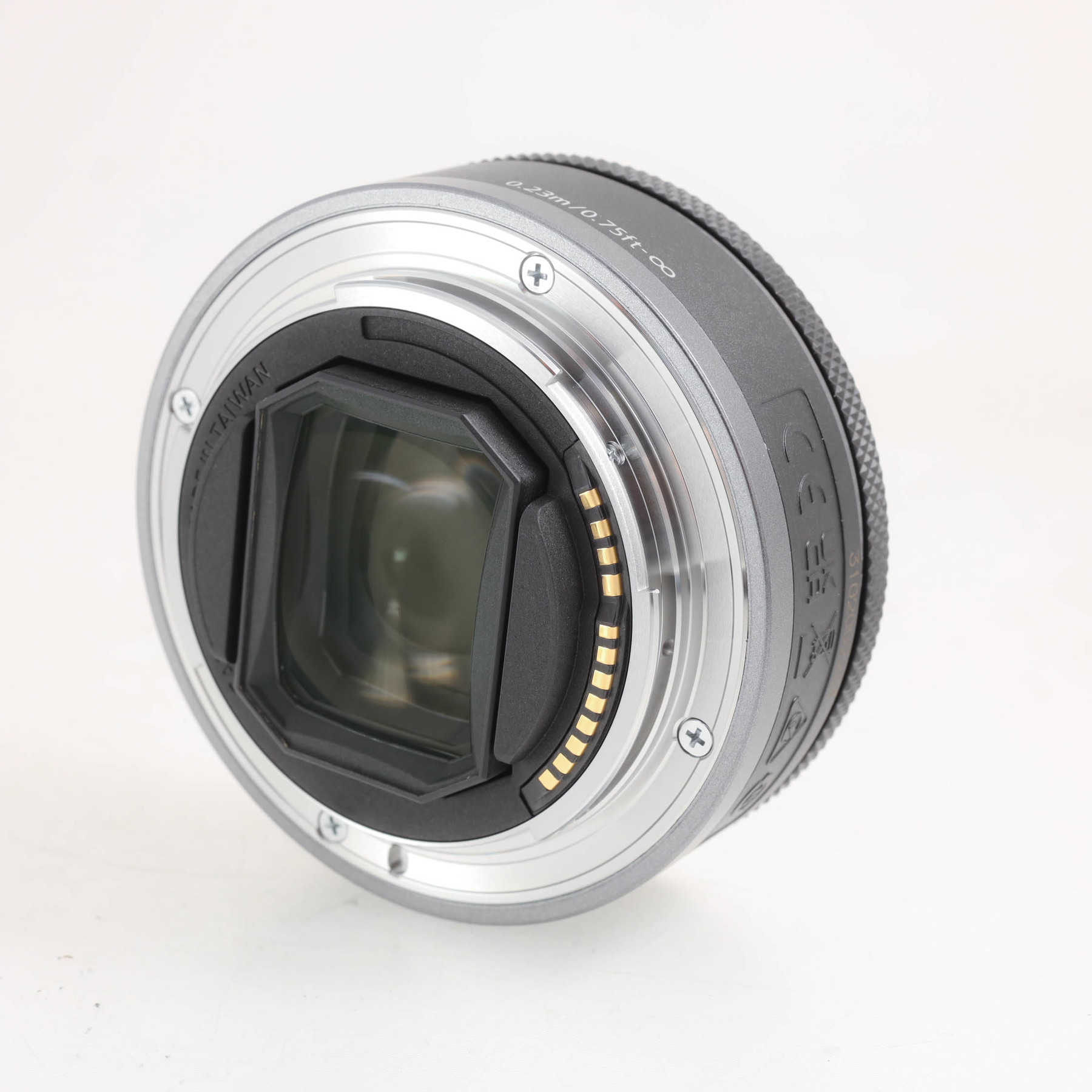 Canon RF 28mm f/2.8 STM Canon RF 28mm f/2.8 STM