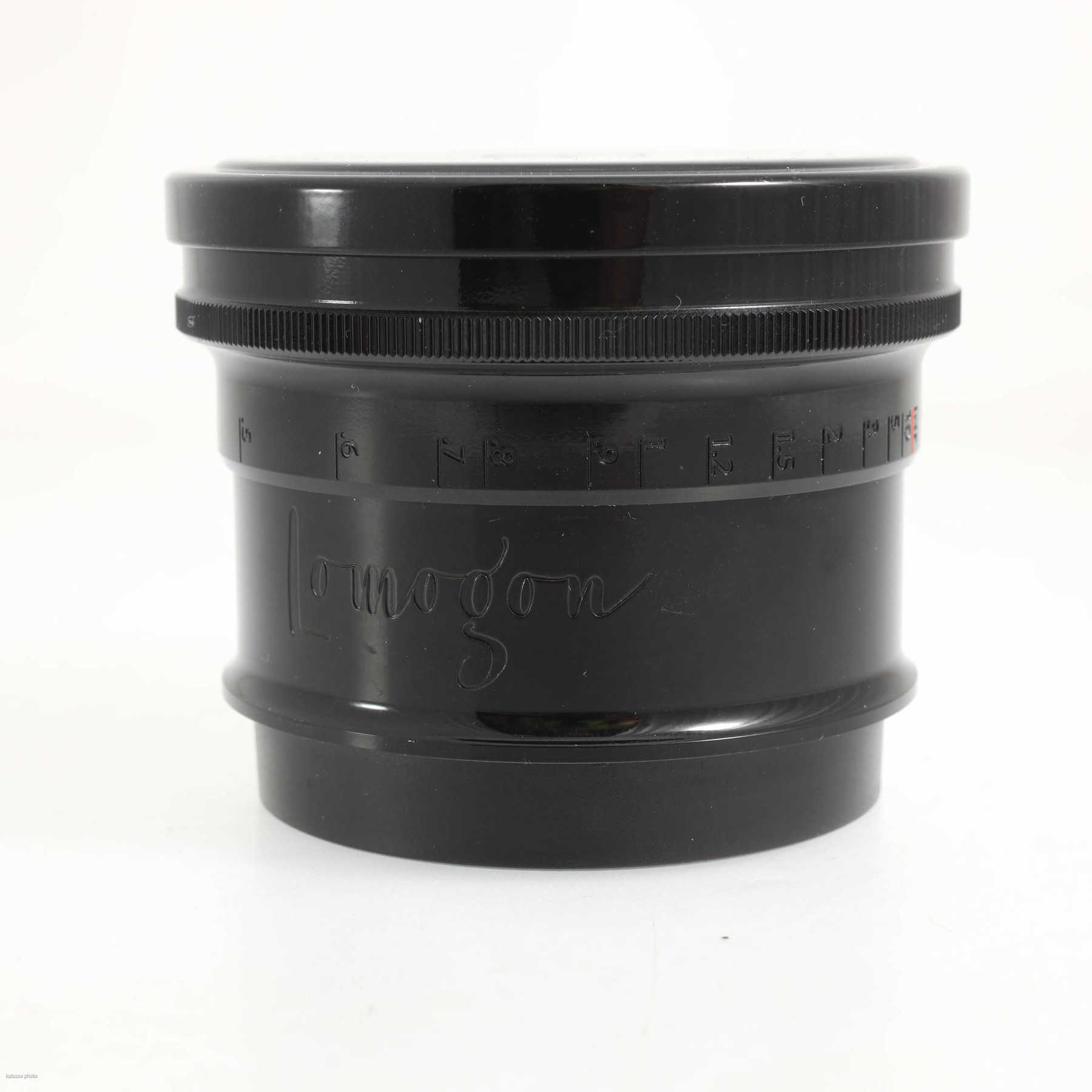 Зенит (КМЗ) 32mm f/2.5 Lomogon (Canon EF) Зенит (КМЗ) 32mm f/2.5 Lomogon (Canon EF)