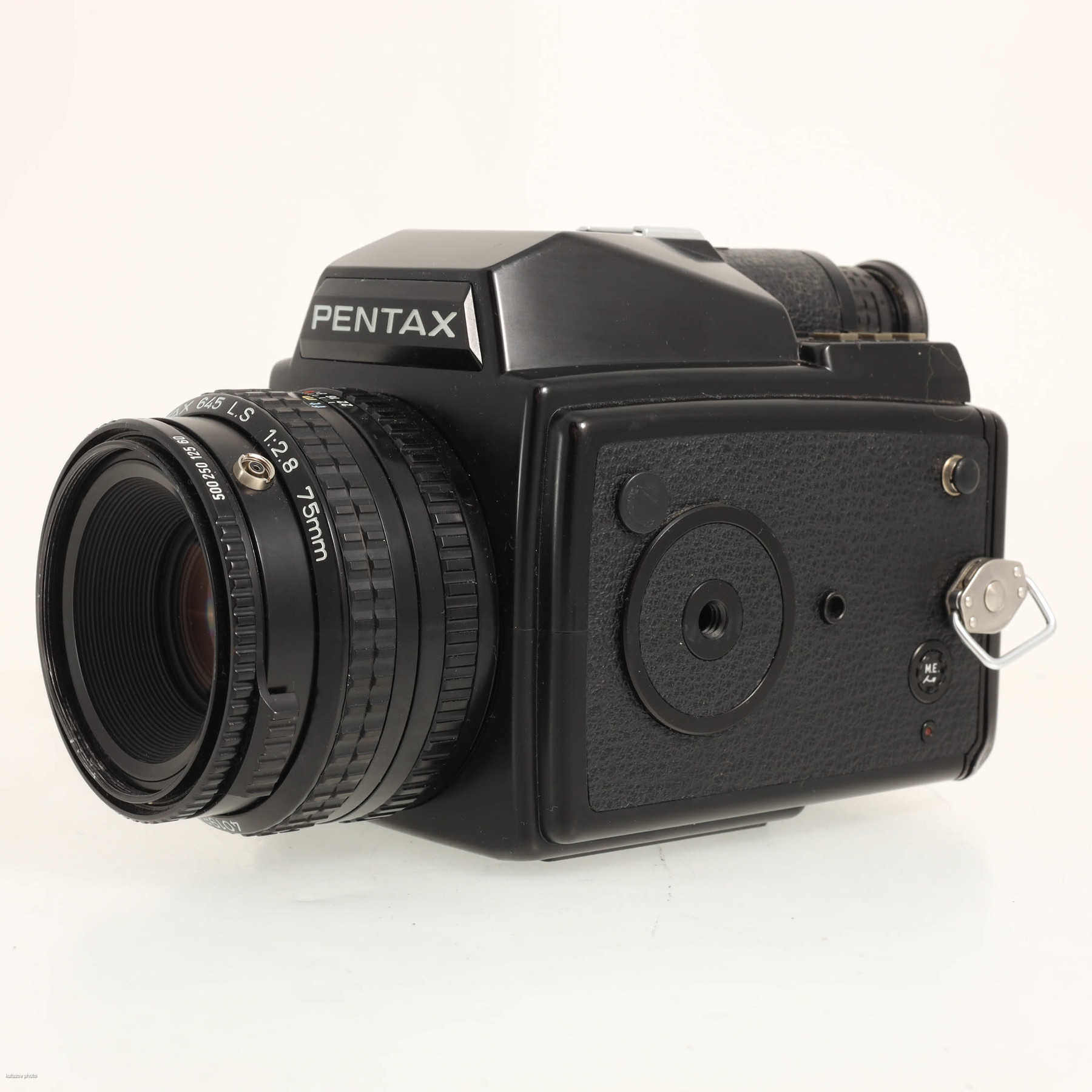 Pentax 645 с объективом 75mm f/2.8 L.S SMC Pentax 645 с объективом 75mm f/2.8 L.S SMC