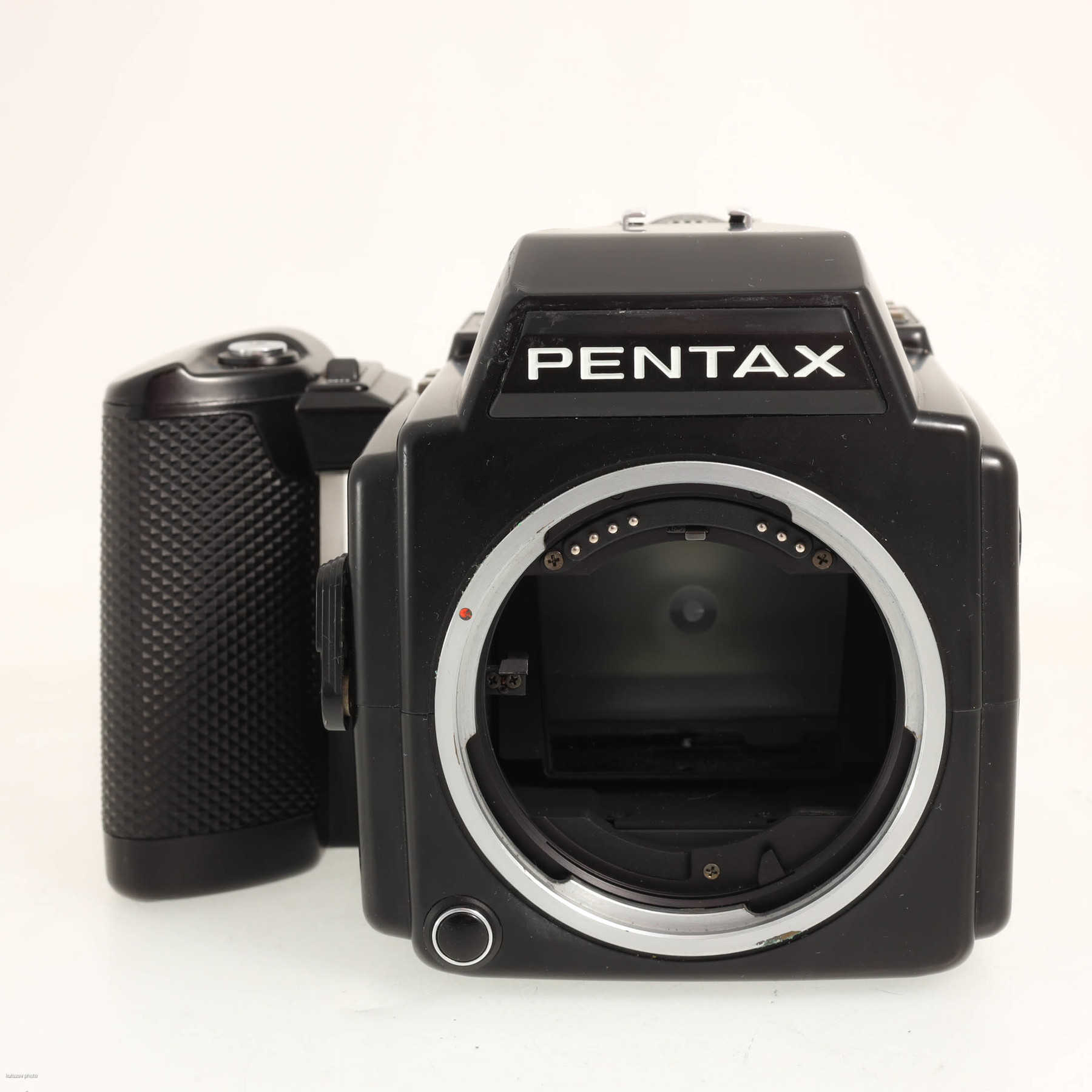 Pentax 645 с объективом 75mm f/2.8 L.S SMC Pentax 645 с объективом 75mm f/2.8 L.S SMC