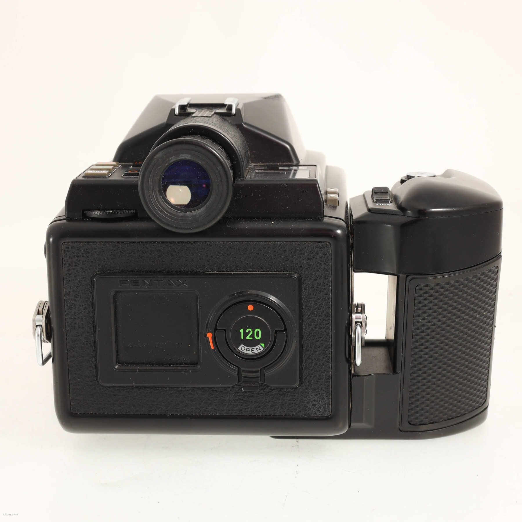 Pentax 645 с объективом 75mm f/2.8 L.S SMC Pentax 645 с объективом 75mm f/2.8 L.S SMC