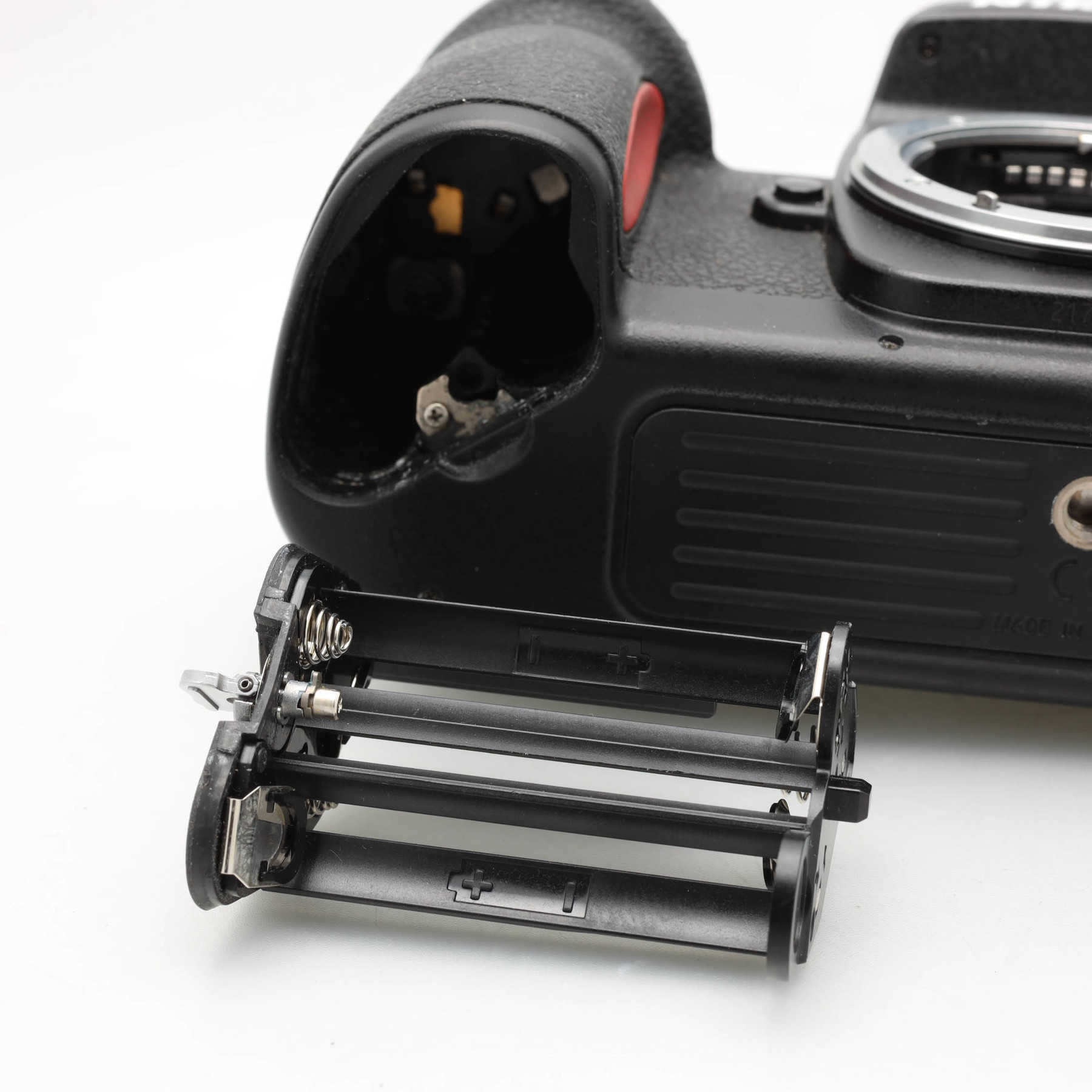 Nikon F100 (body) | Kutuzov Photo