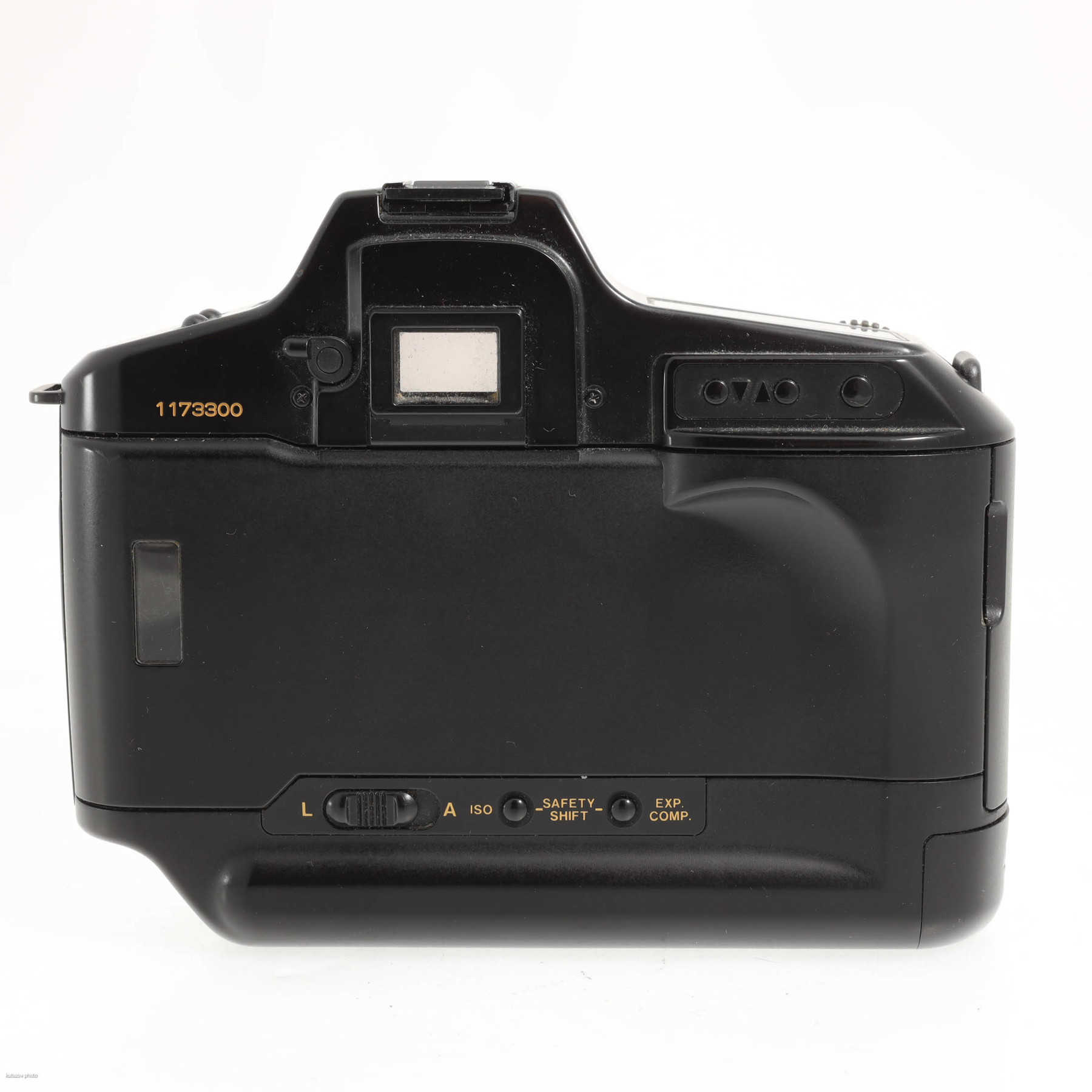Canon T90 с объективом FD 50mm f/1.8 Canon T90 с объективом FD 50mm f/1.8