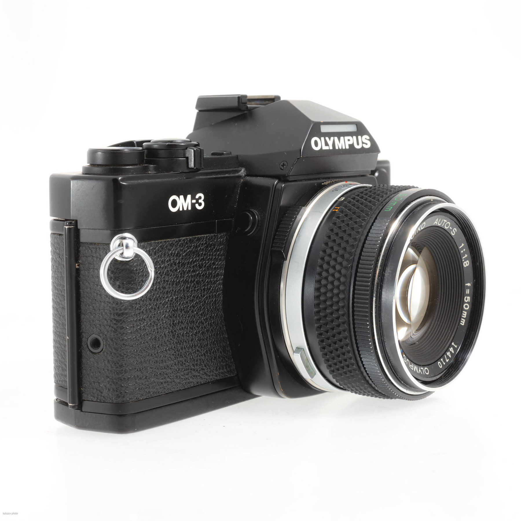 Olympus OM-3 с объективом 50mm f/1.8 F.Zuiko Auto-S Olympus OM-3 с объективом 50mm f/1.8 F.Zuiko Auto-S