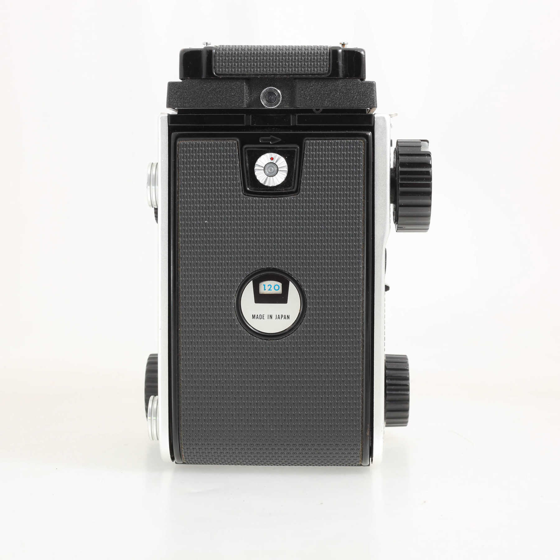 Mamiya C220 Professional с объективом 80mm f/2.8 Sekor Mamiya C220 Professional с объективом 80mm f/2.8 Sekor