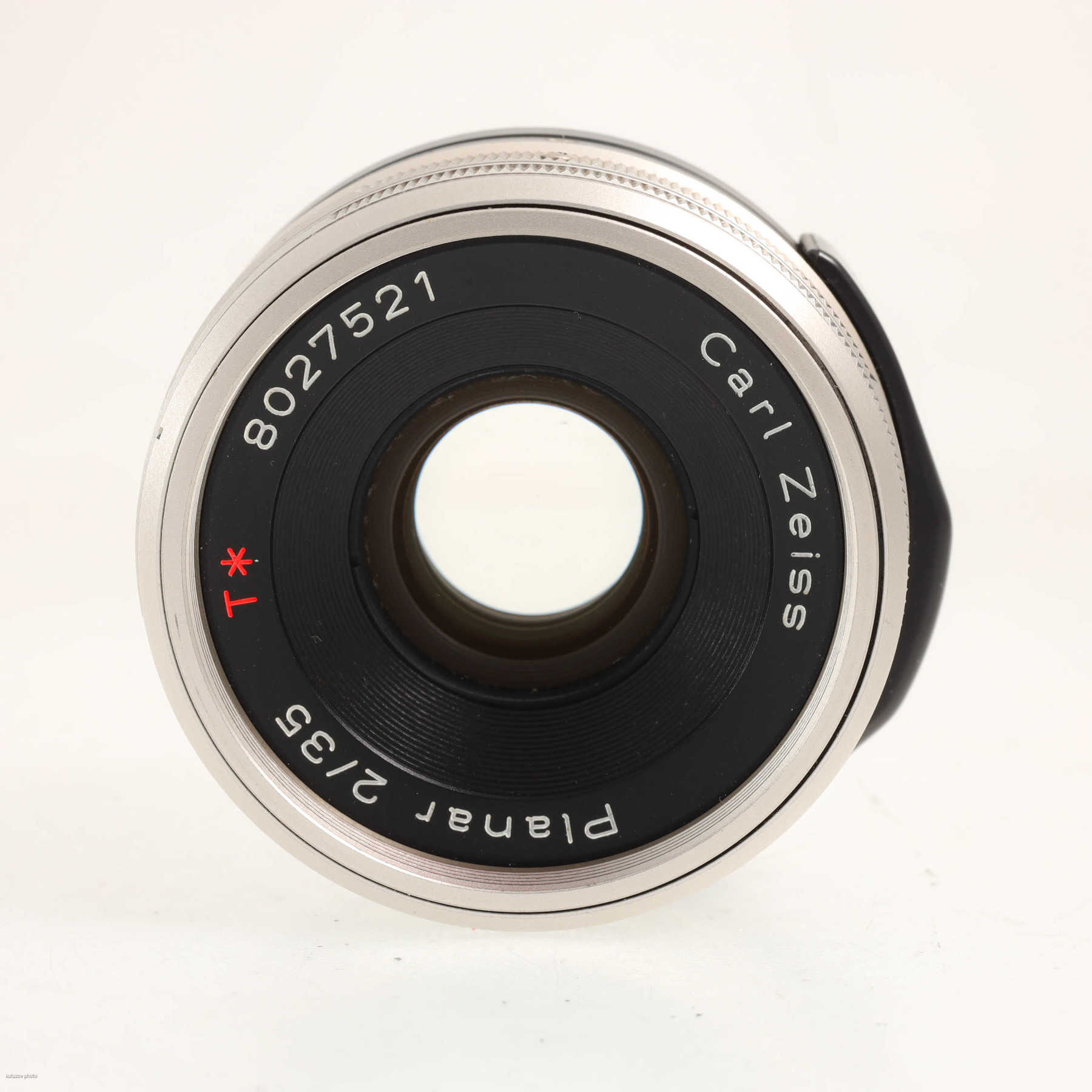 Contax G2 silver с объективом 35mm f/2 T* Carl Zeiss Planar Contax G2 silver с объективом 35mm f/2 T* Carl Zeiss Planar