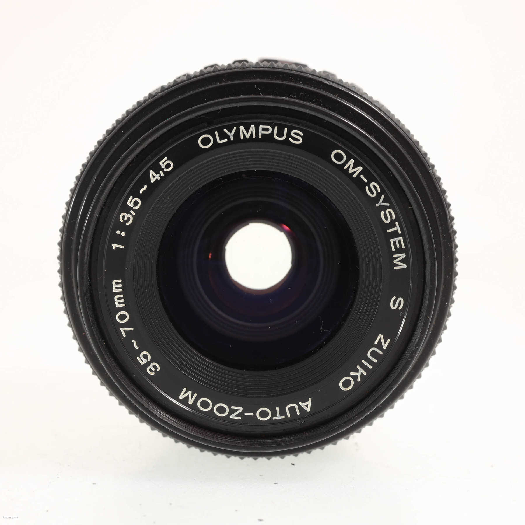 Olympus OM2000 с объективом 35-70mm f/3.5-4.5 Zuiko S Olympus OM2000 с объективом 35-70mm f/3.5-4.5 Zuiko S