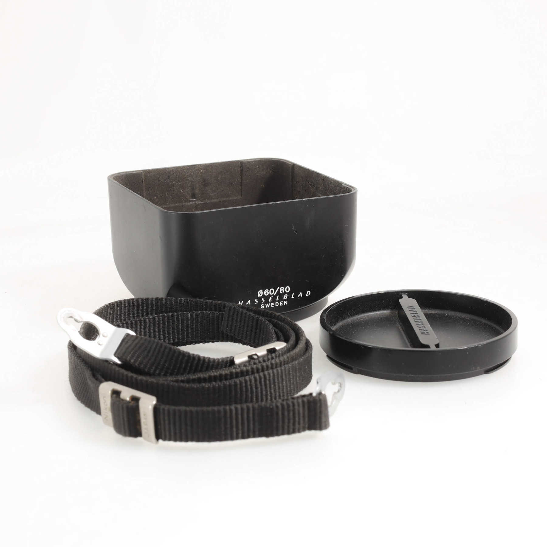 Hasselblad 500C/M с объективом CF 80mm f/2.8 T* Planar и кассетой А12 Hasselblad 500C/M с объективом CF 80mm f/2.8 T* Planar и кассетой А12