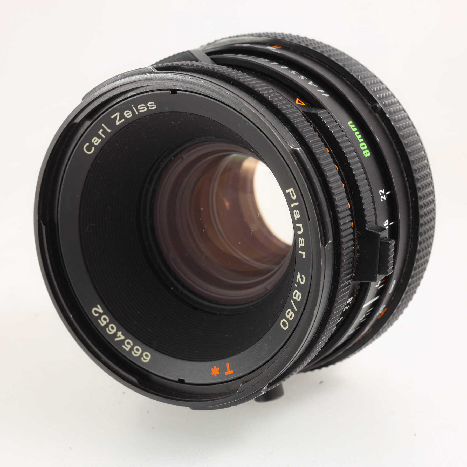 Hasselblad 500C/M с объективом CF 80mm f/2.8 T* Planar и кассетой А12 Hasselblad 500C/M с объективом CF 80mm f/2.8 T* Planar и кассетой А12