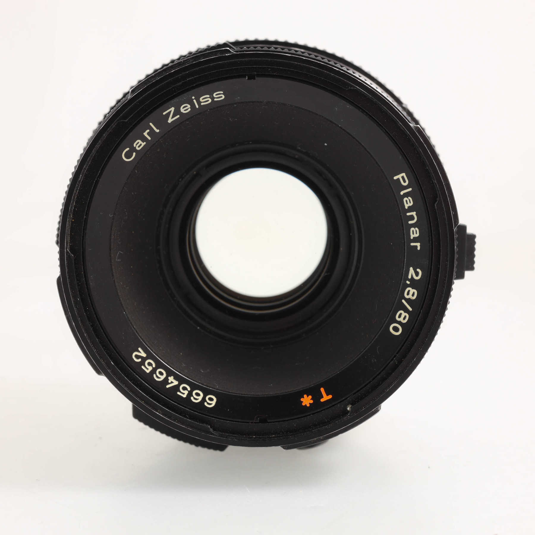 Hasselblad 500C/M с объективом CF 80mm f/2.8 T* Planar и кассетой А12 Hasselblad 500C/M с объективом CF 80mm f/2.8 T* Planar и кассетой А12