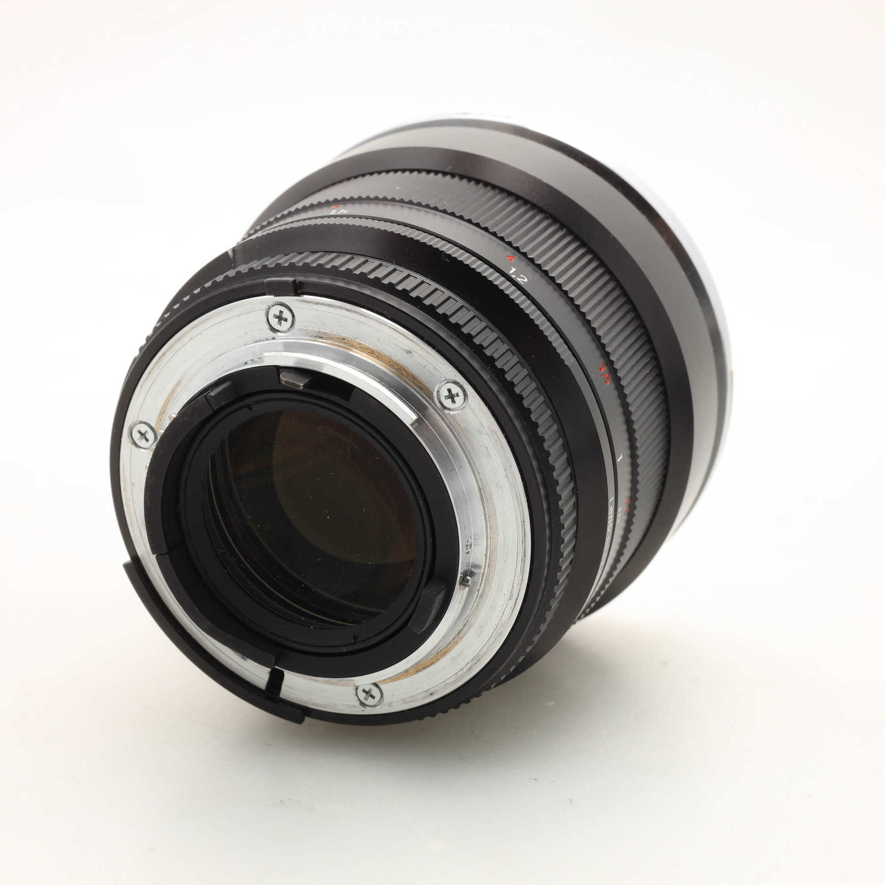Zeiss Planar 85mm f/1.4T* ZF.2 Zeiss Planar 85mm f/1.4T* ZF.2