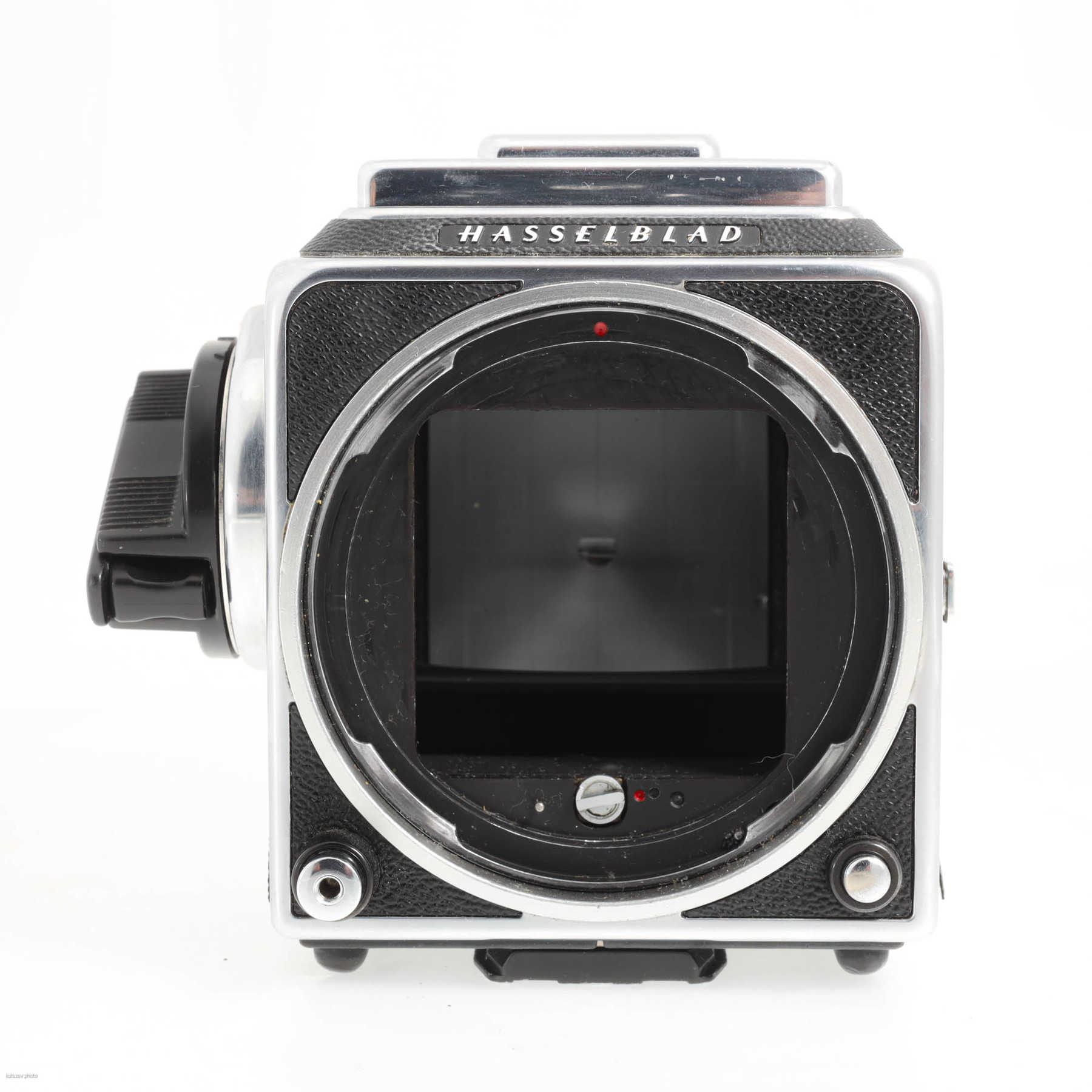 Hasselblad 503CXi с объективом 80mm f/2.8 T* Zeiss Planar Hasselblad 503CXi с объективом 80mm f/2.8 T* Zeiss Planar