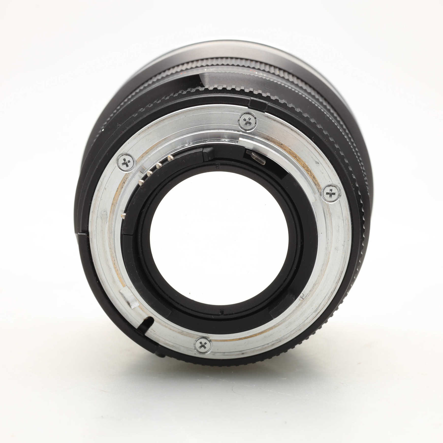 Zeiss Planar 85mm f/1.4T* ZF.2 Zeiss Planar 85mm f/1.4T* ZF.2