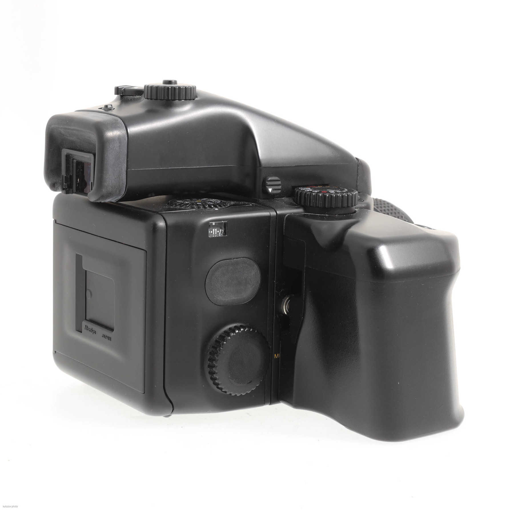 Mamiya 645 Pro TL с объективом 80mm f/2.8 Sekor-C Mamiya 645 Pro TL с объективом 80mm f/2.8 Sekor-C