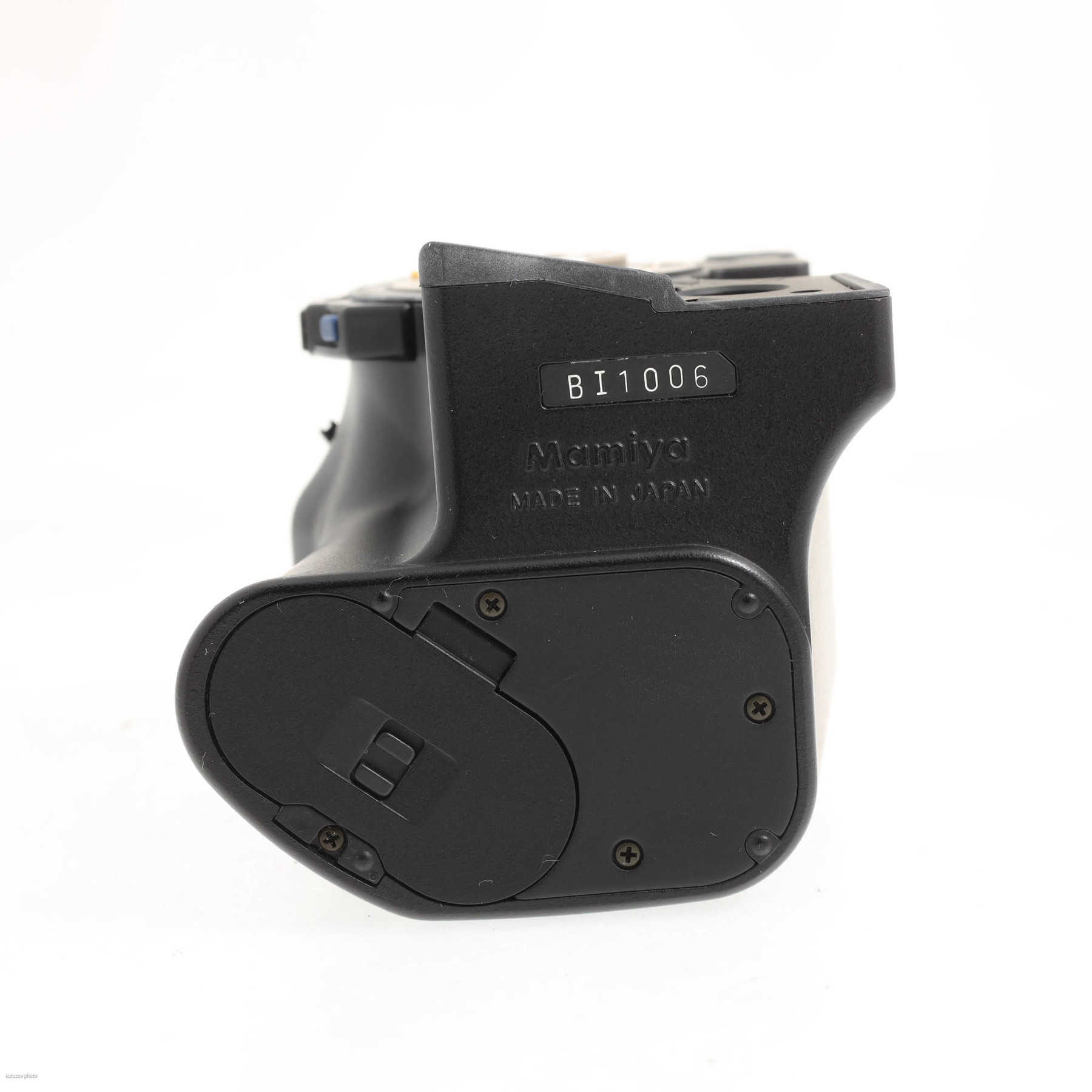 Mamiya 645 Pro TL с объективом 80mm f/2.8 Sekor-C Mamiya 645 Pro TL с объективом 80mm f/2.8 Sekor-C