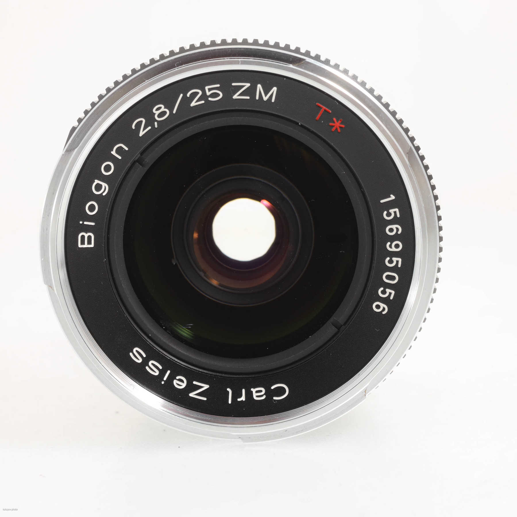 Zeiss Biogon 25mm f/2.8 T* ZM black Zeiss Biogon 25mm f/2.8 T* ZM black