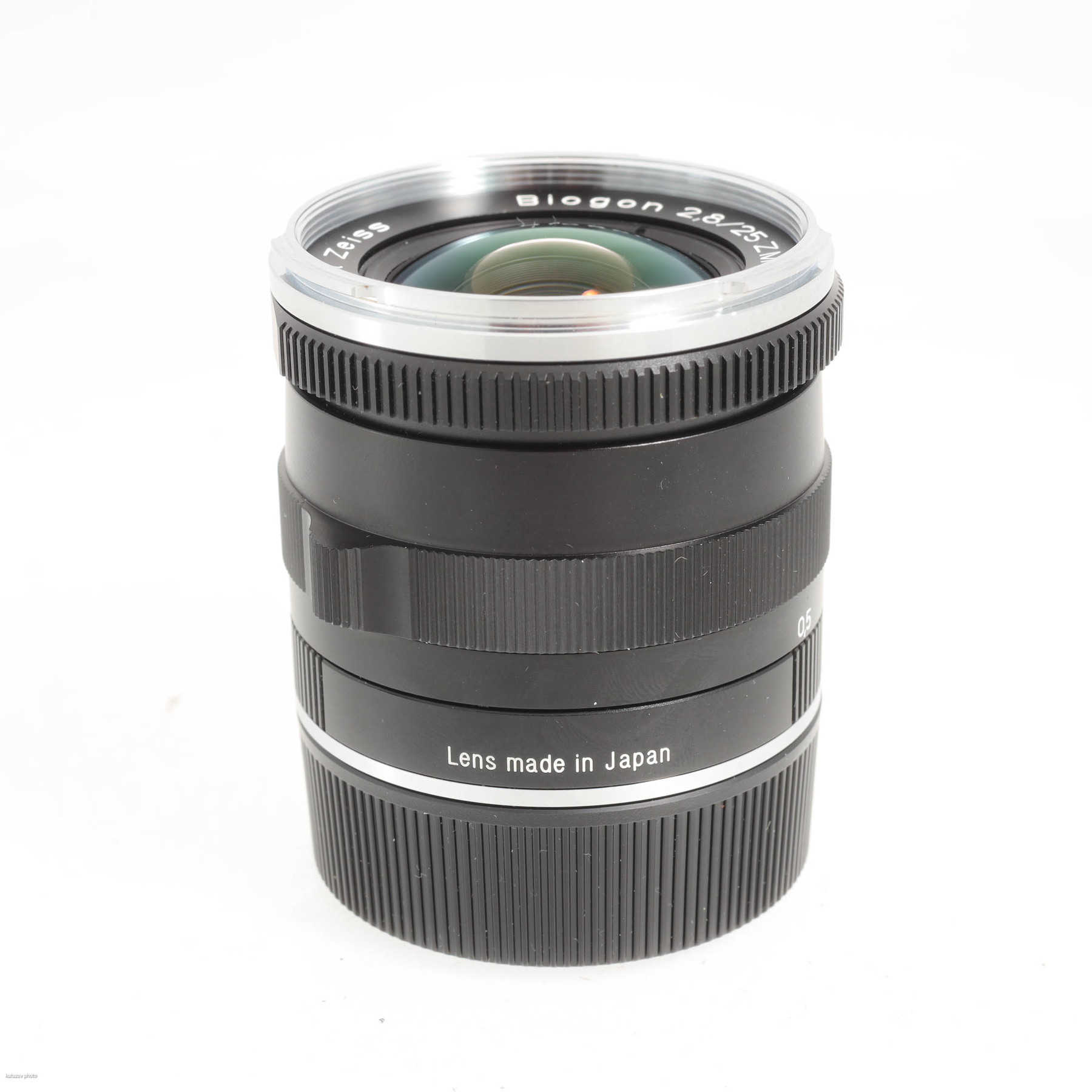 Zeiss Biogon 25mm f/2.8 T* ZM black Zeiss Biogon 25mm f/2.8 T* ZM black