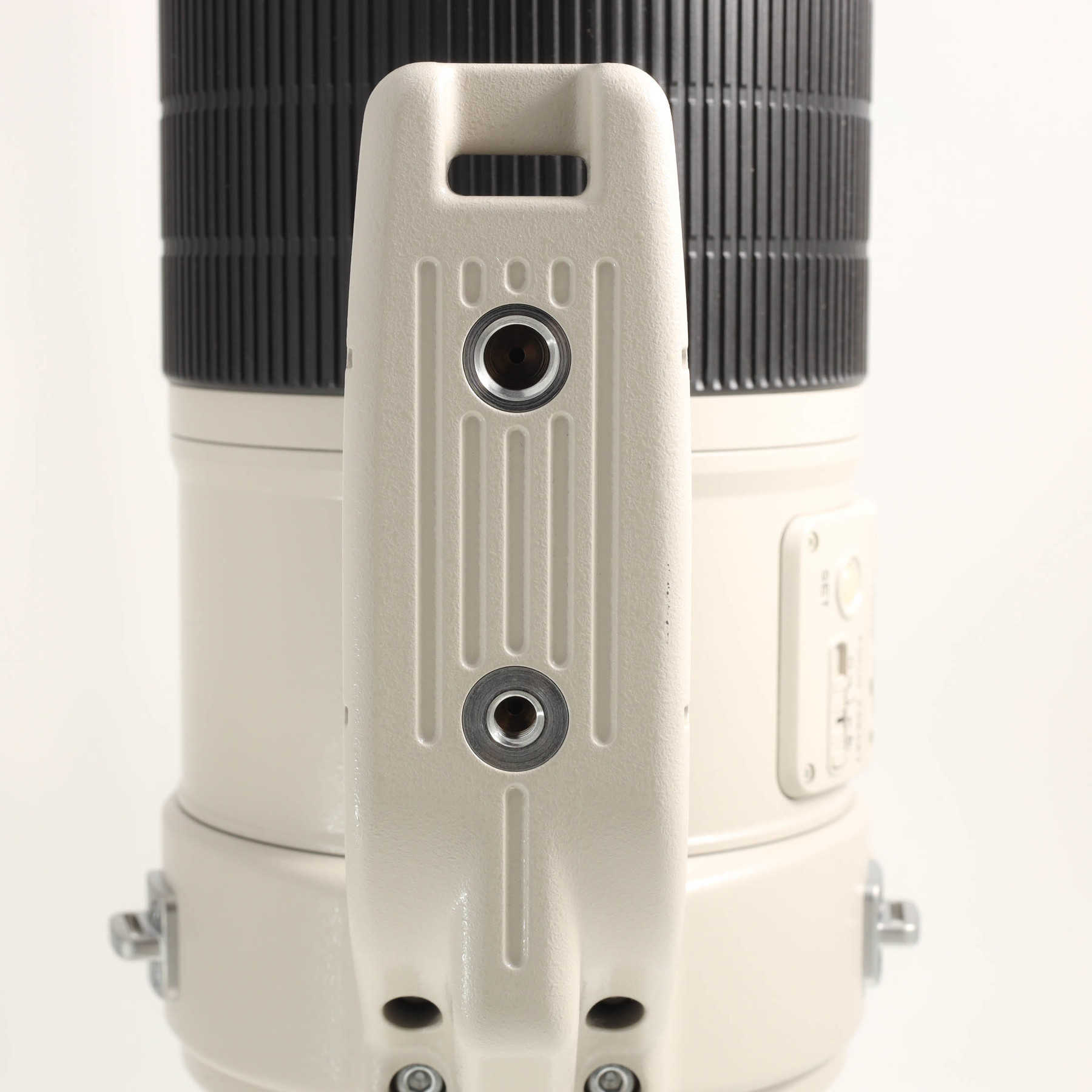 Canon EF 600mm f/4 L IS USM Canon EF 600mm f/4 L IS USM