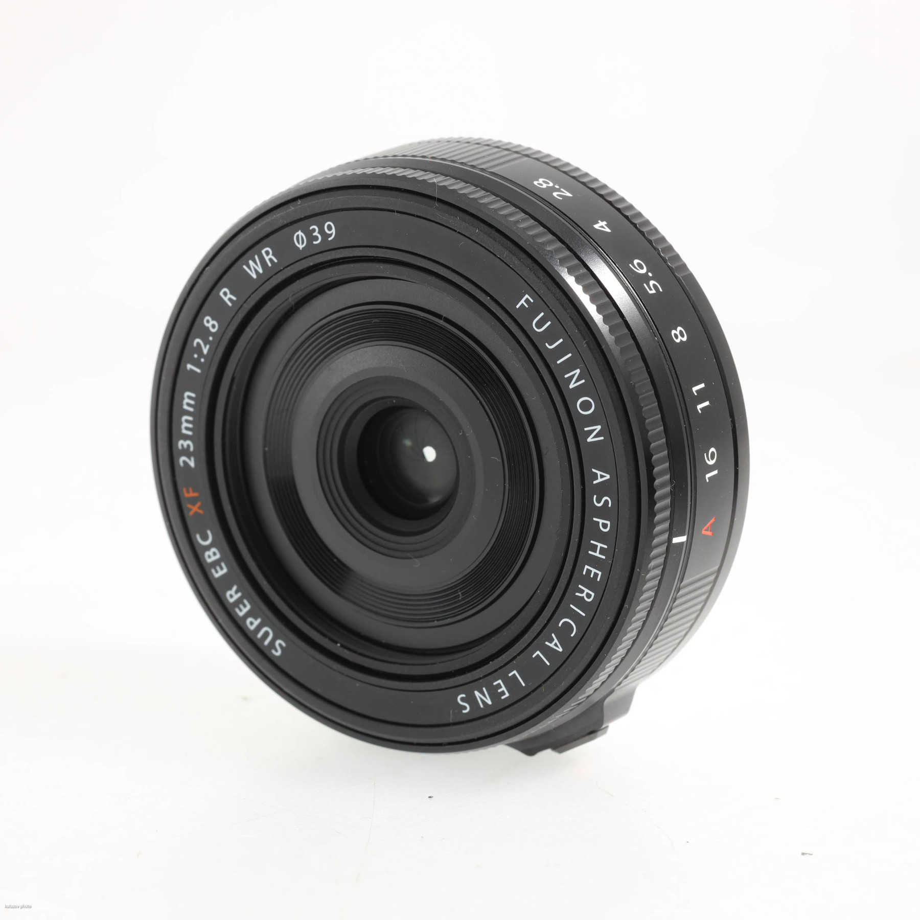 Fujifilm X-E5 комплект с XF 23mm f/2.8 R WR Fujifilm X-E5 комплект с XF 23mm f/2.8 R WR