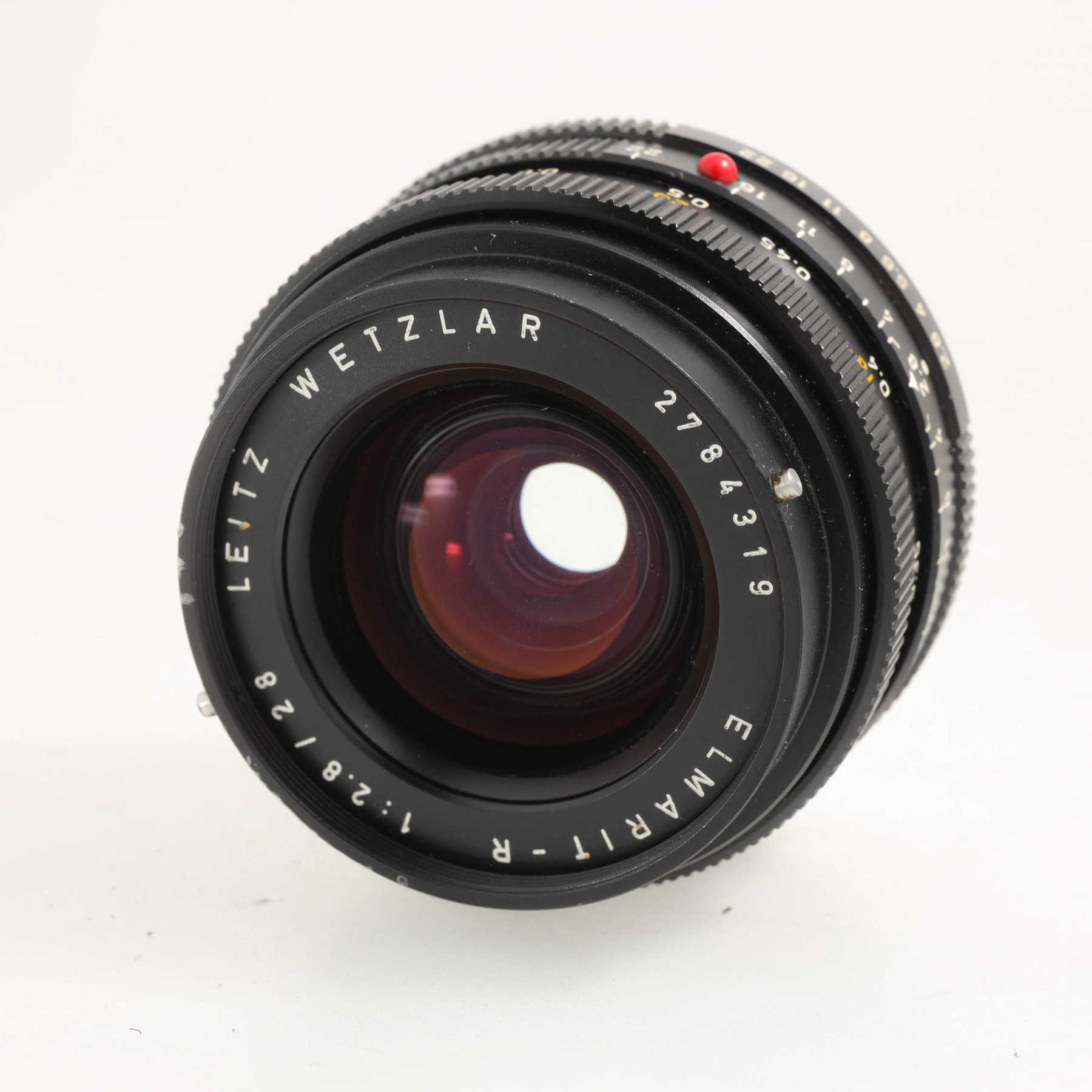 Leica 28mm f/2.8 Elmarit-R (I) Leica 28mm f/2.8 Elmarit-R (I)