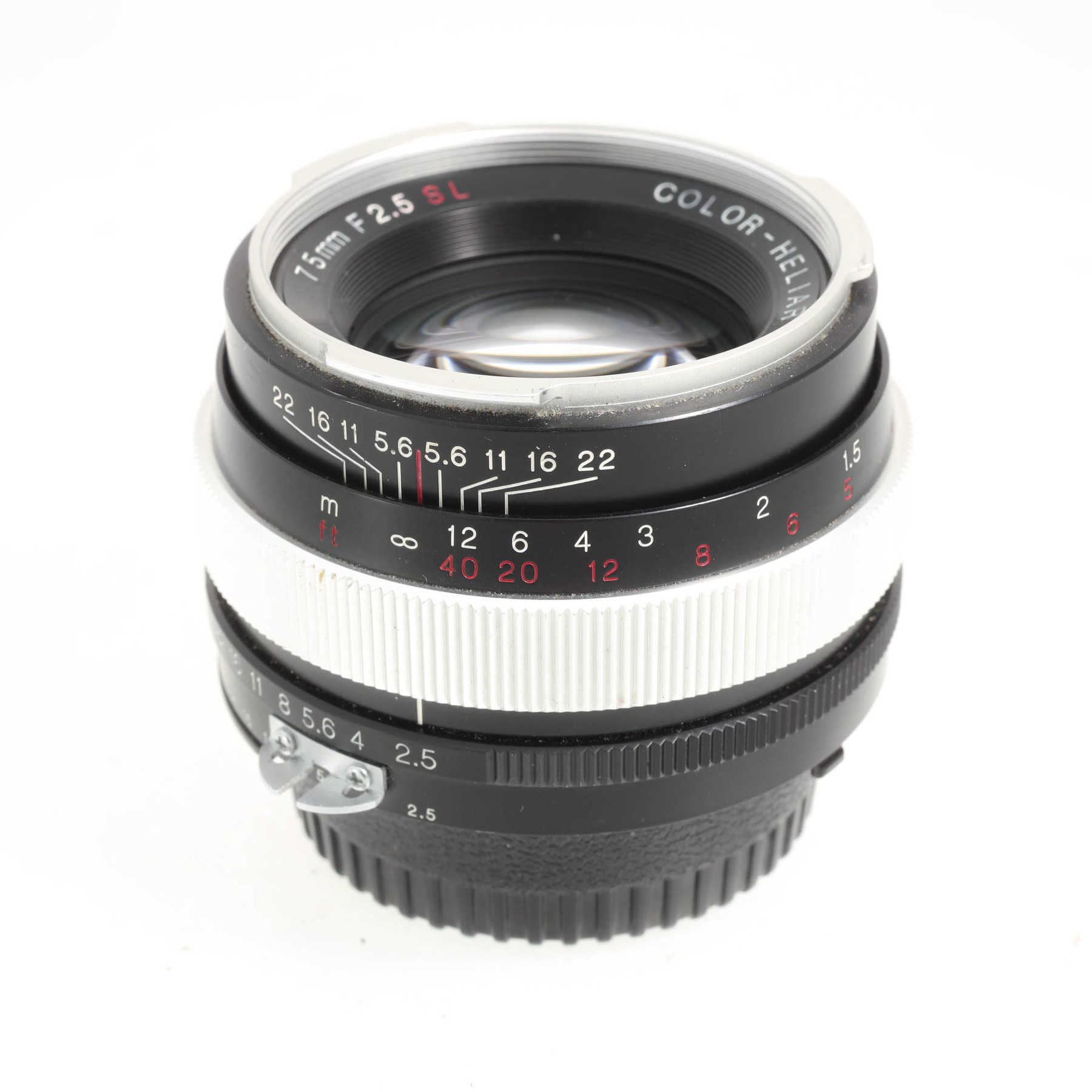 Voigtländer 75mm f/2.5 Color-Heliar SL (Nikon F/MF) Voigtländer 75mm f/2.5 Color-Heliar SL (Nikon F/MF)