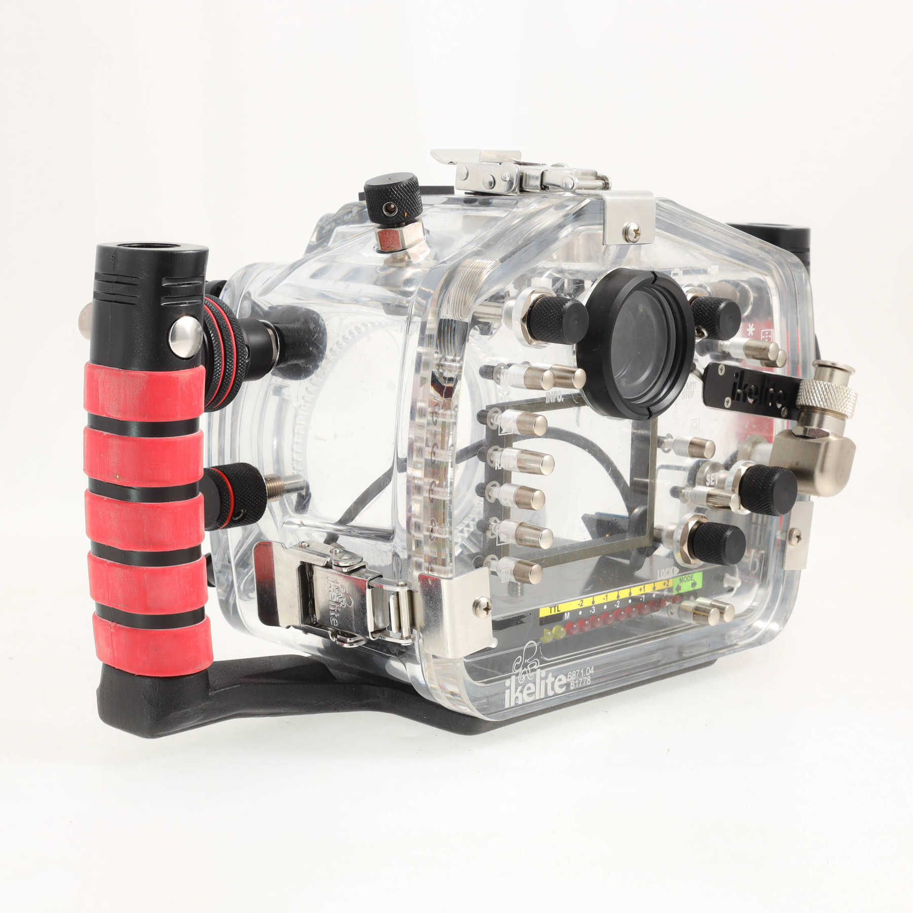 Ikelite подводный бокс для Canon 5D mkIII, 5DS, 5DSr в комплекте с осветителями Ikelite подводный бокс для Canon 5D mkIII, 5DS, 5DSr в комплекте с осветителями