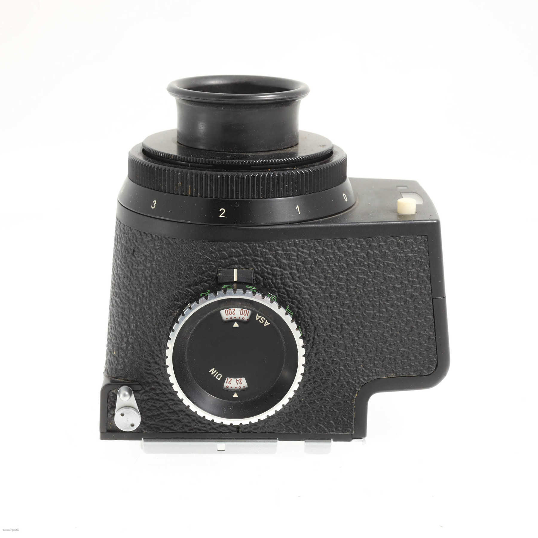 Rollei SL66 шахтный 2,5Х видоискатель с замером (Rigid Magnifing Hood) Rollei SL66 шахтный 2,5Х видоискатель с замером (Rigid Magnifing Hood)