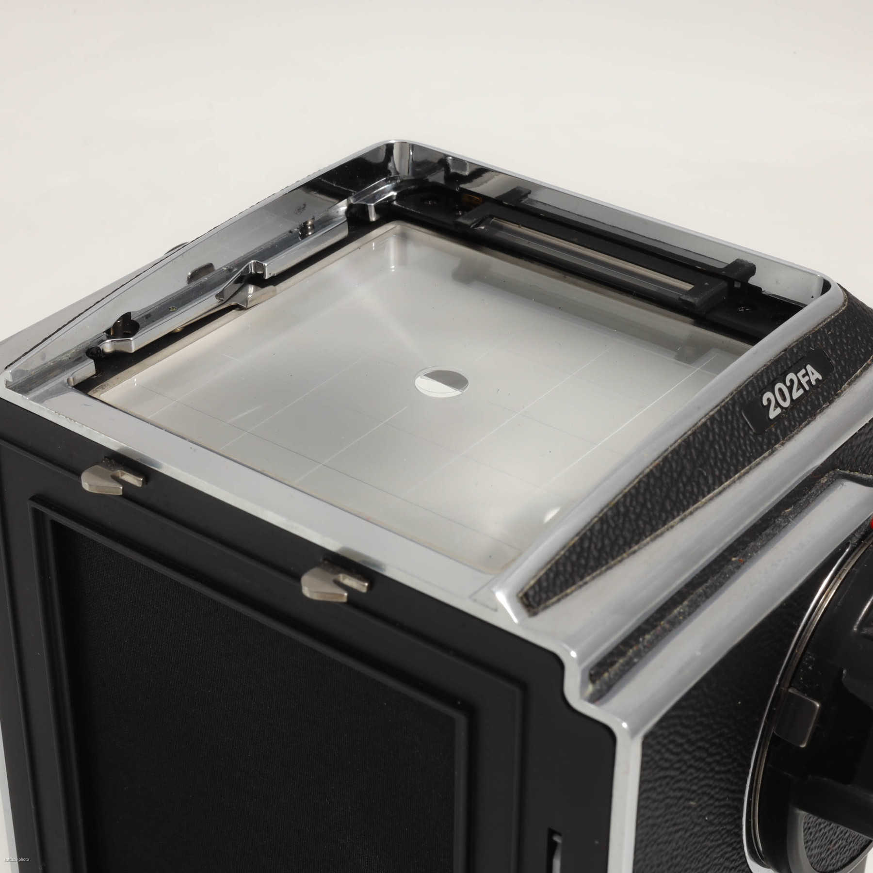 Hasselblad 202FA с объективом F 150mm f/2.8 T* Carl Zeiss Sonnar Hasselblad 202FA с объективом F 150mm f/2.8 T* Carl Zeiss Sonnar