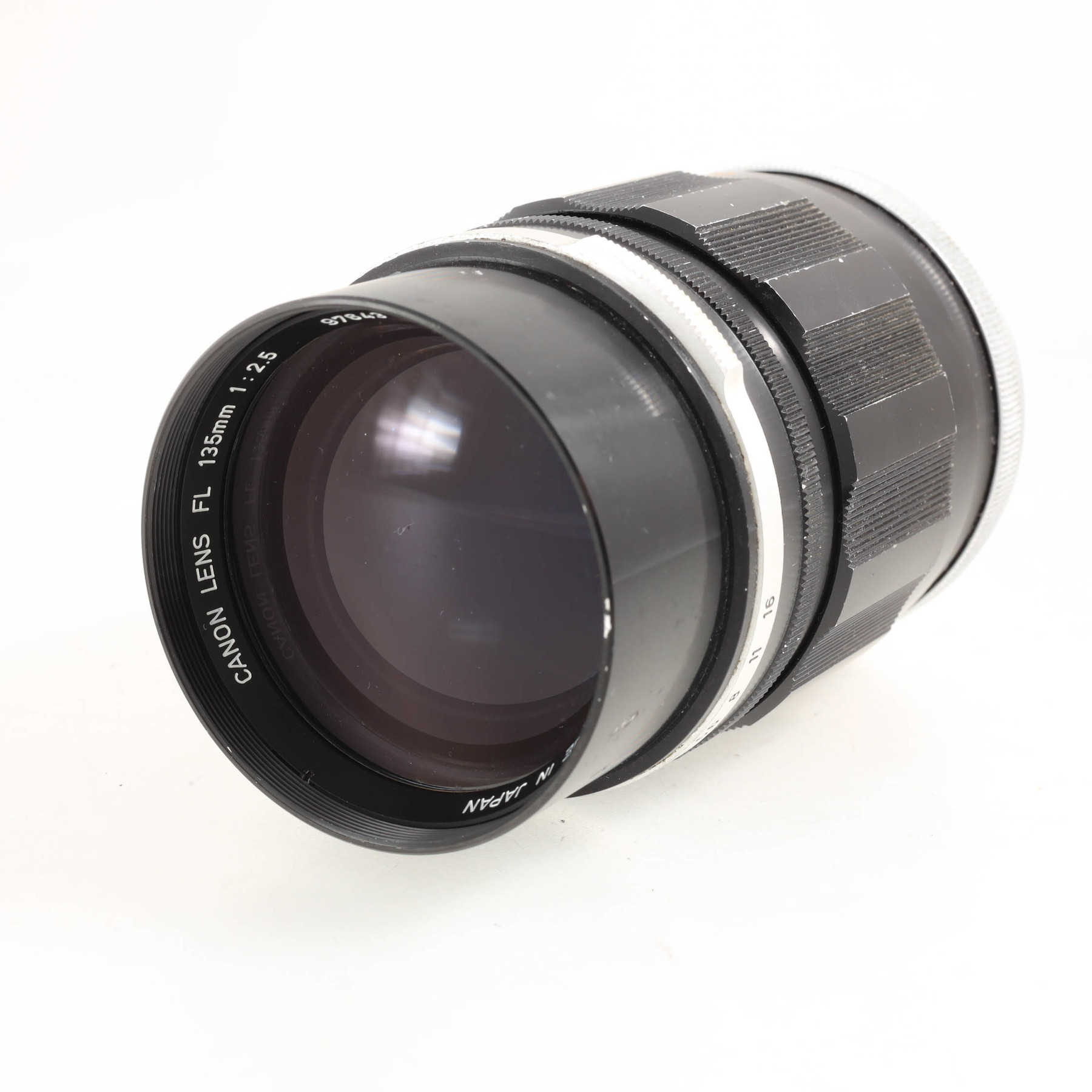 Canon 135mm f/2.5 Canon 135mm f/2.5