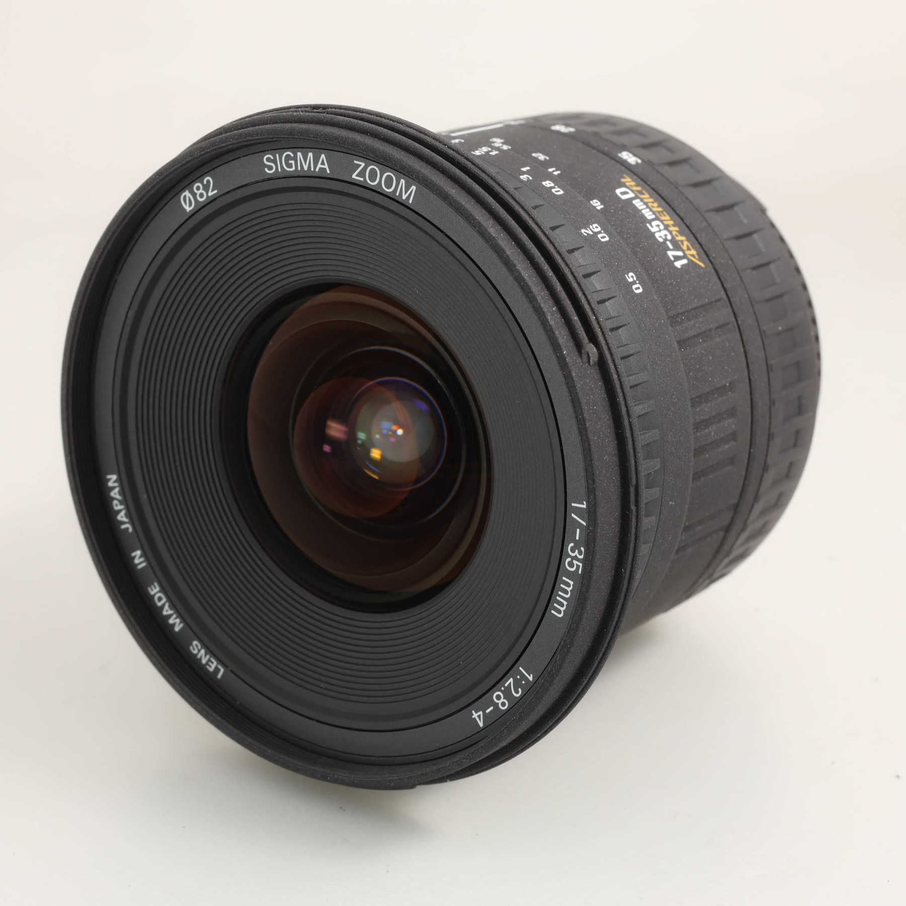 Sigma 17-35mm f/2.8-4 D EX Aspherical (Nikon F/AF) Sigma 17-35mm f/2.8-4 D EX Aspherical (Nikon F/AF)