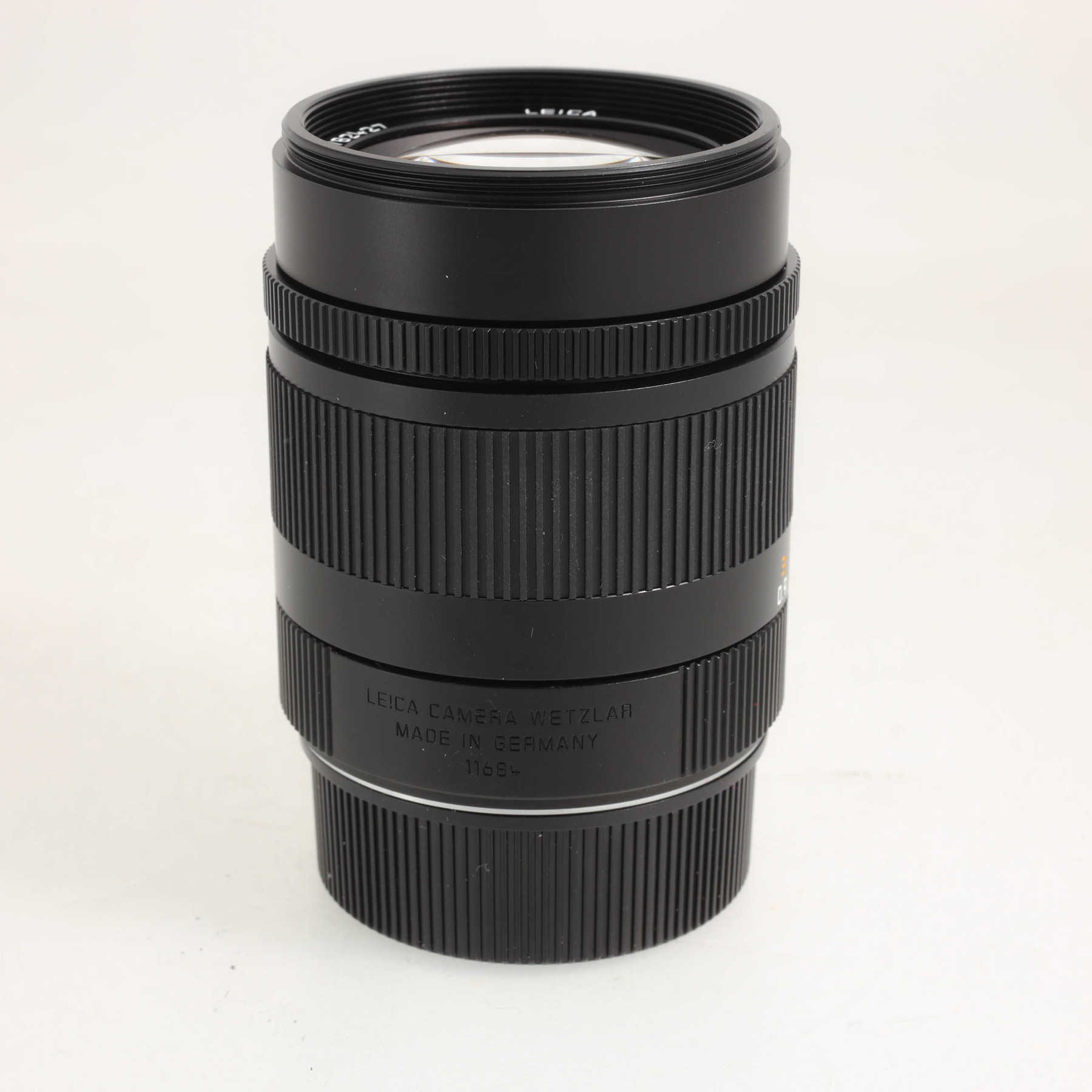 Leica 90mm f/2.4 Summarit-M black Leica 90mm f/2.4 Summarit-M black