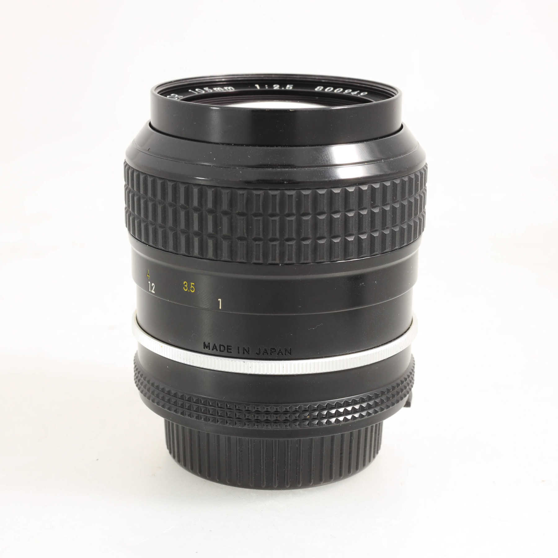 Nikon Ai Nikkor 105mm f/2.5 Nikon Ai Nikkor 105mm f/2.5