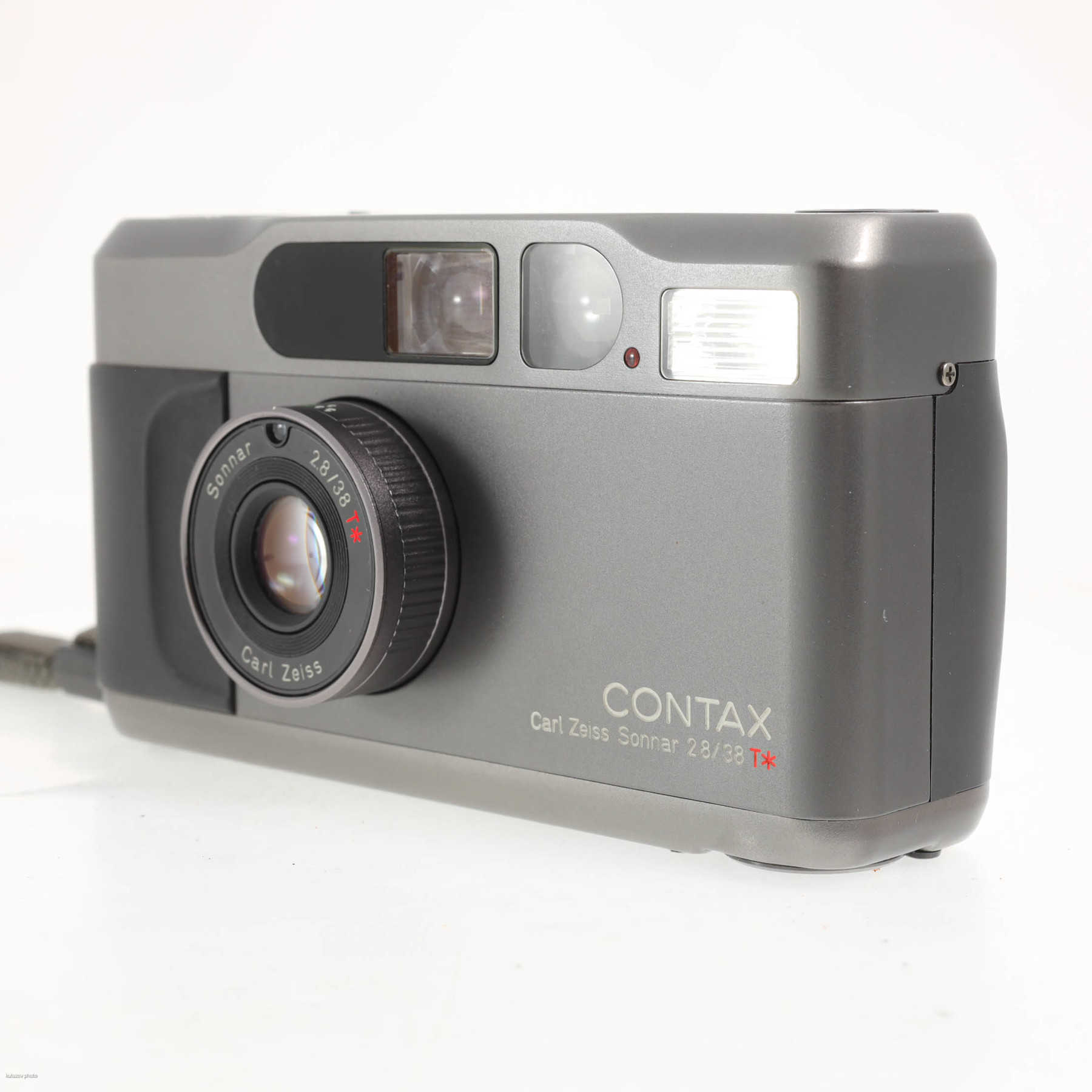 Contax T2 (Sonnar 38mm f/2.8 T*) Contax T2 (Sonnar 38mm f/2.8 T*)