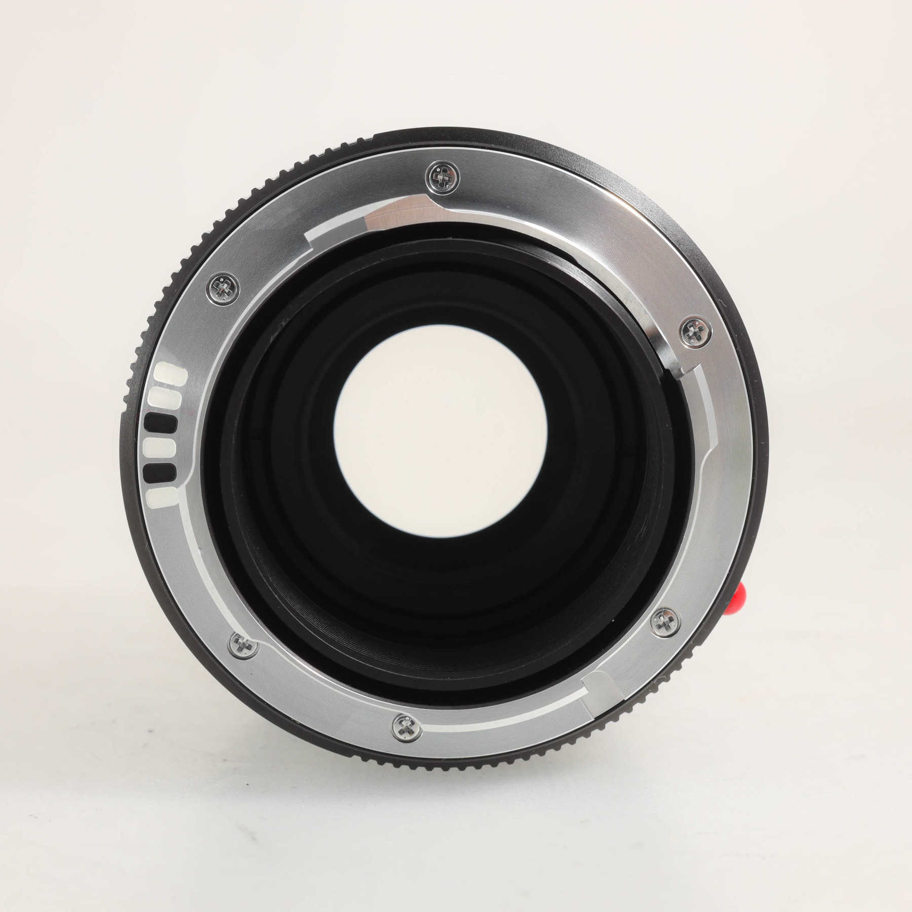 Leica 90mm f/2.4 Summarit-M black Leica 90mm f/2.4 Summarit-M black