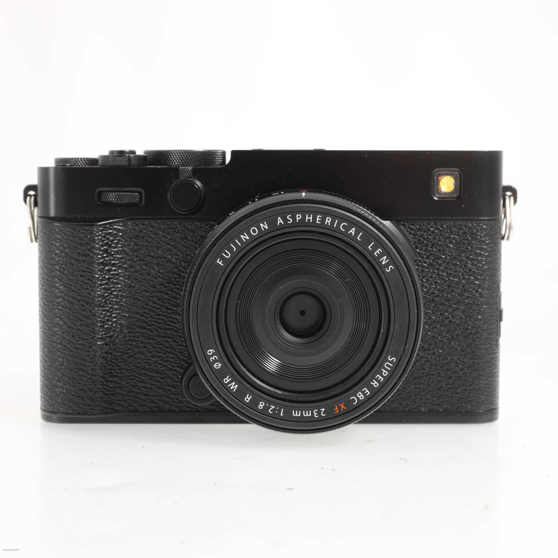 Fujifilm X-E5 комплект с XF 23mm f/2.8 R WR Fujifilm X-E5 комплект с XF 23mm f/2.8 R WR
