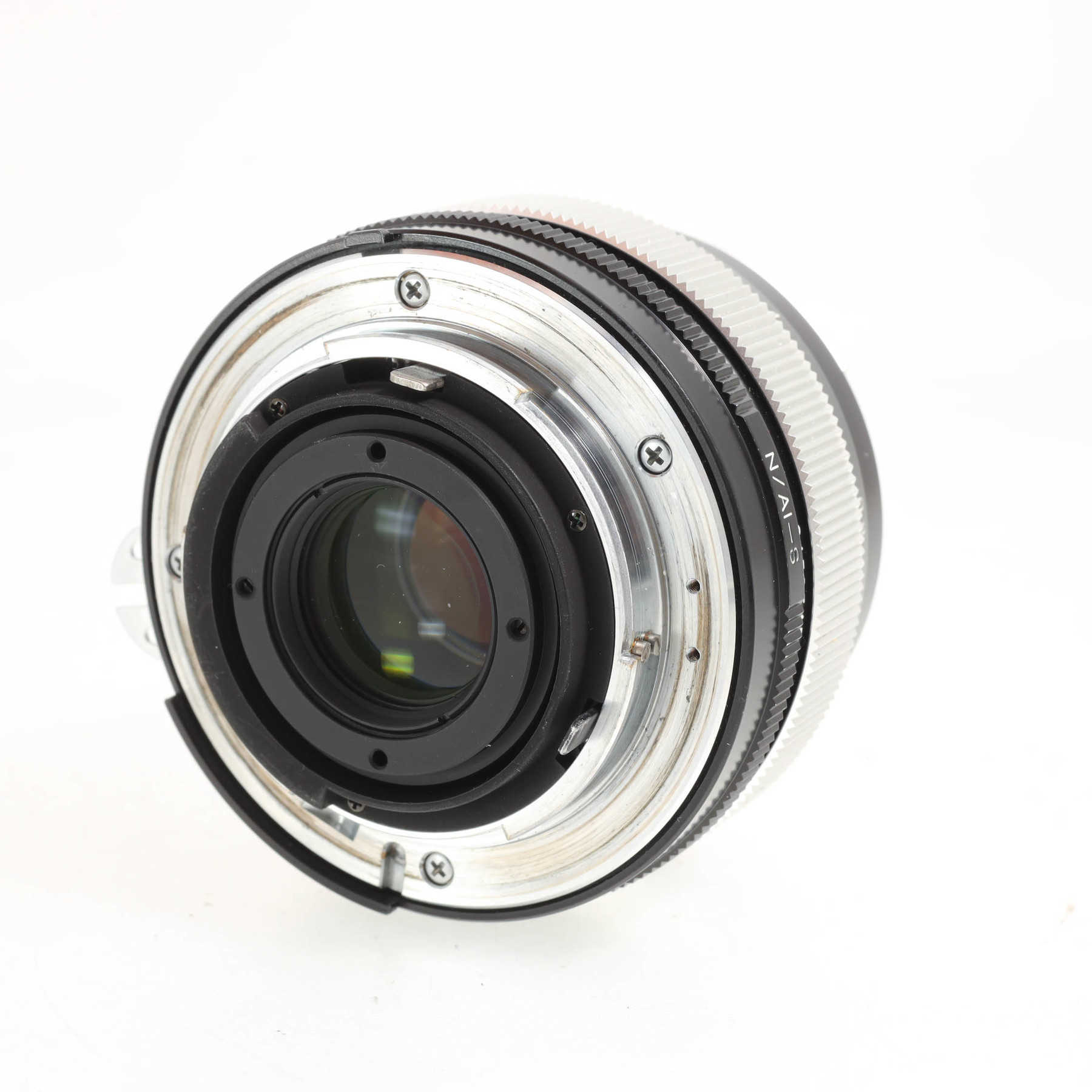 Voigtländer 75mm f/2.5 Color-Heliar SL (Nikon F/MF) Voigtländer 75mm f/2.5 Color-Heliar SL (Nikon F/MF)