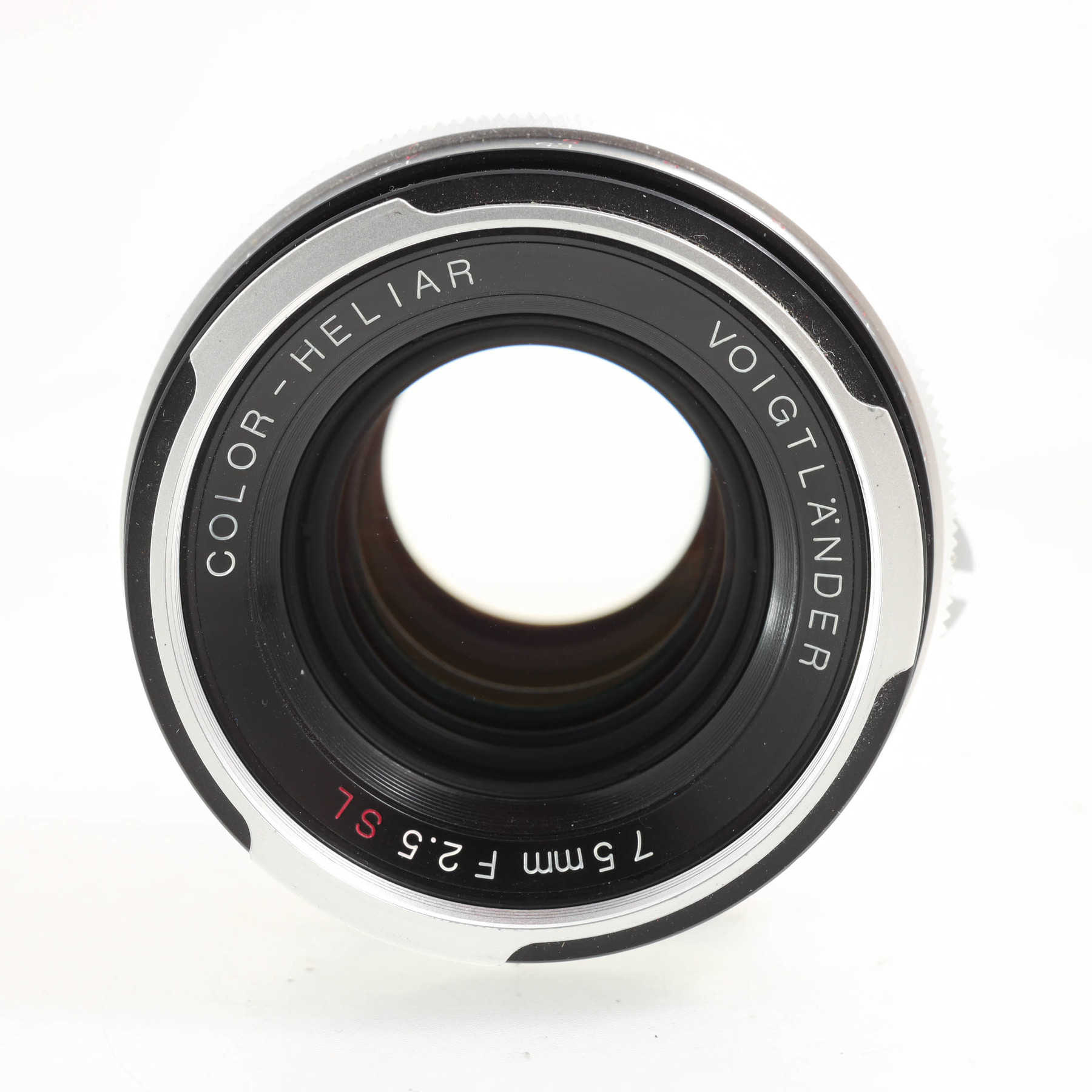 Voigtländer 75mm f/2.5 Color-Heliar SL (Nikon F/MF) Voigtländer 75mm f/2.5 Color-Heliar SL (Nikon F/MF)