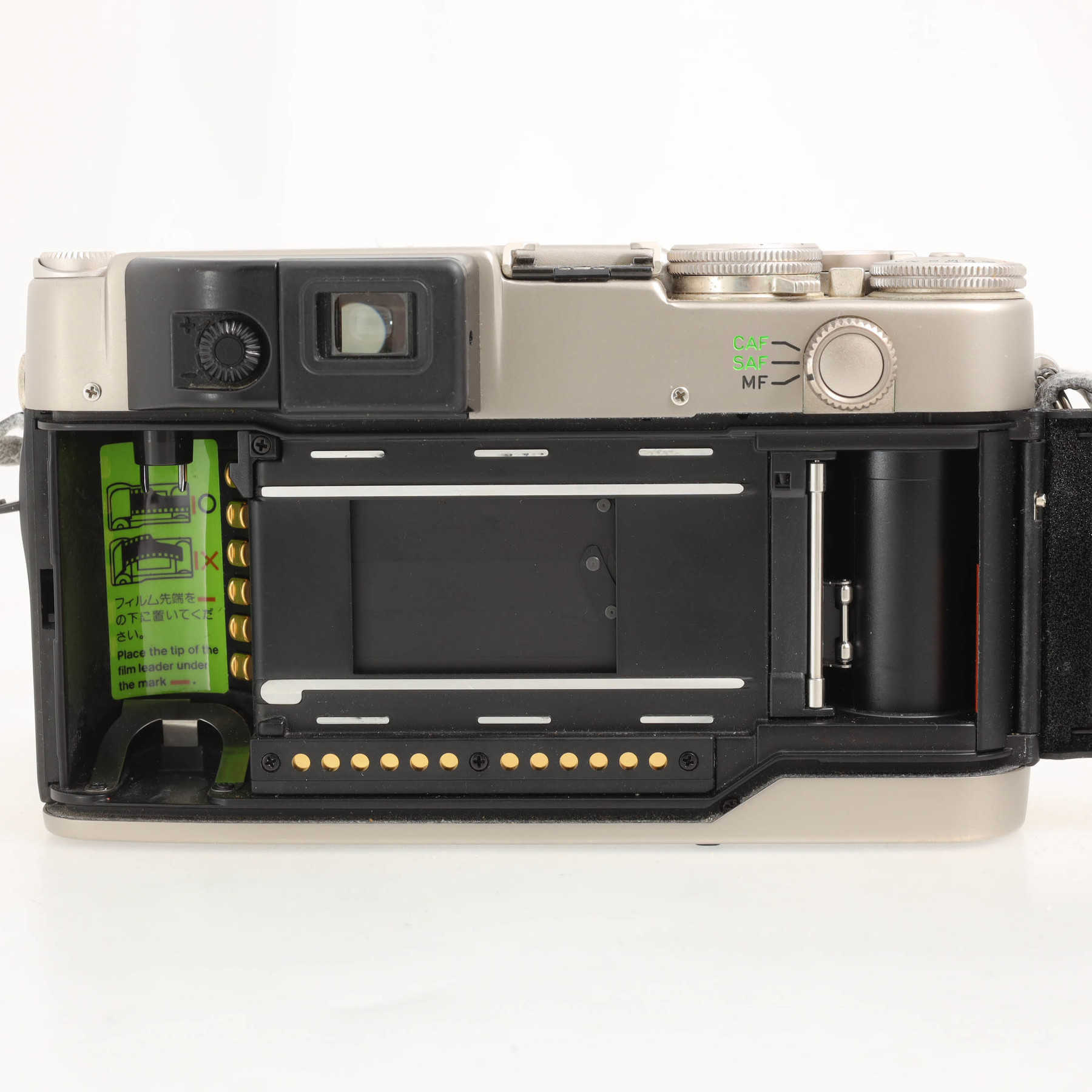 Contax G2 silver с объективом 45mm f/2 T* Carl Zeiss Planar Contax G2 silver с объективом 45mm f/2 T* Carl Zeiss Planar