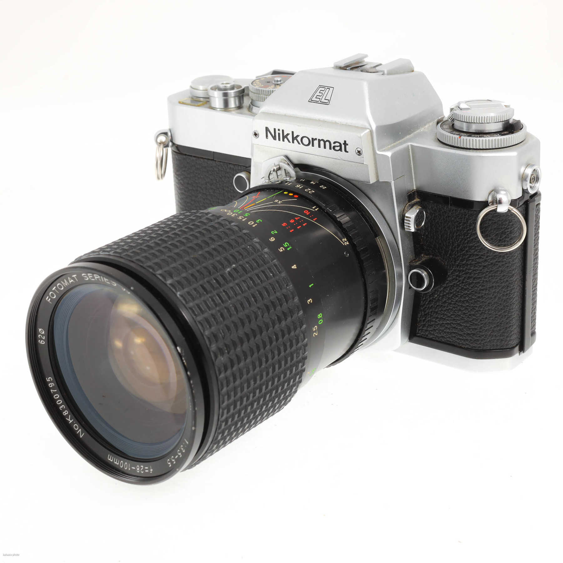 Nikon Nikkormat EL с объективом 28-100mm f/3.5-5.5 Fotomat Series 35 MC Nikon Nikkormat EL с объективом 28-100mm f/3.5-5.5 Fotomat Series 35 MC