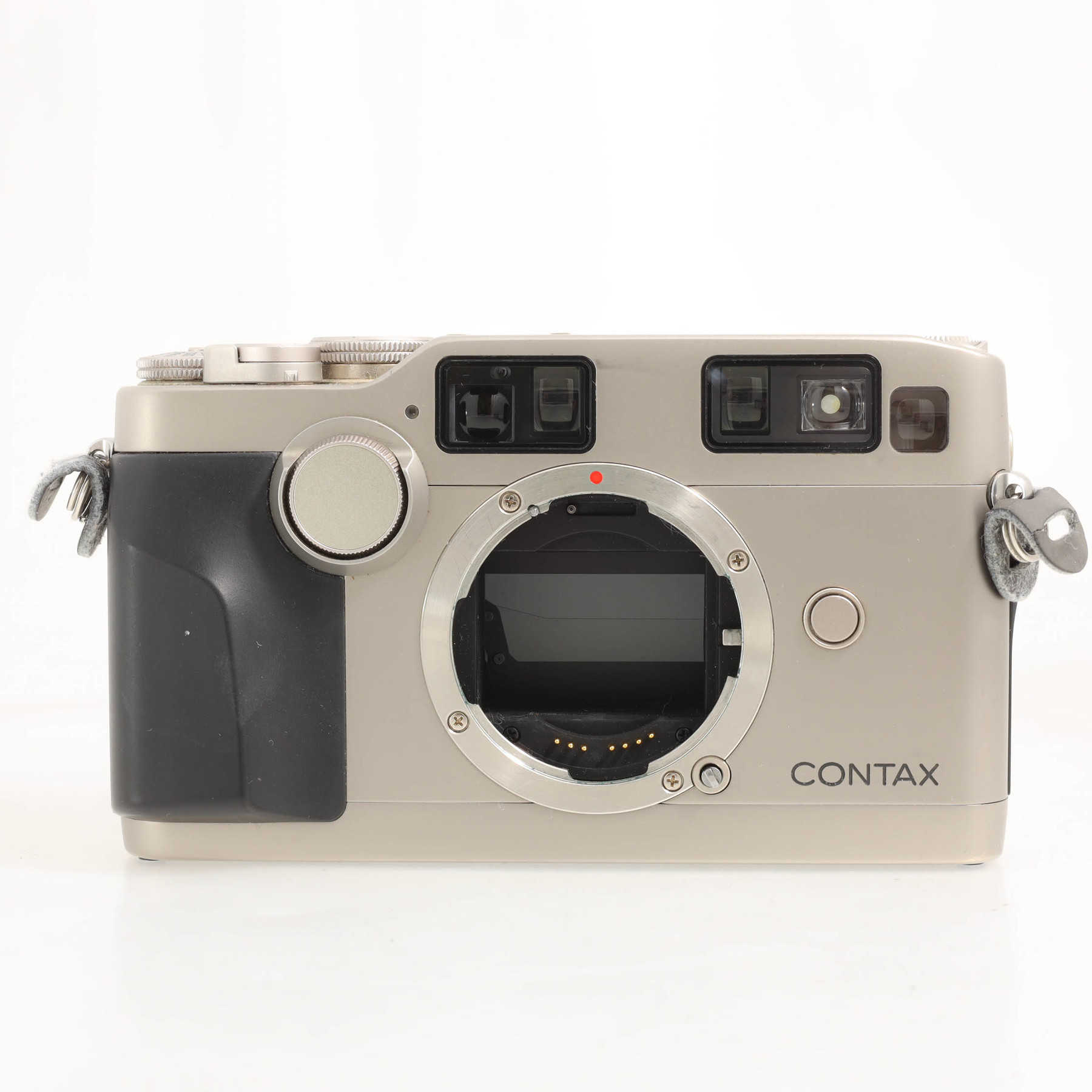 Contax G2 silver с объективом 45mm f/2 T* Carl Zeiss Planar Contax G2 silver с объективом 45mm f/2 T* Carl Zeiss Planar