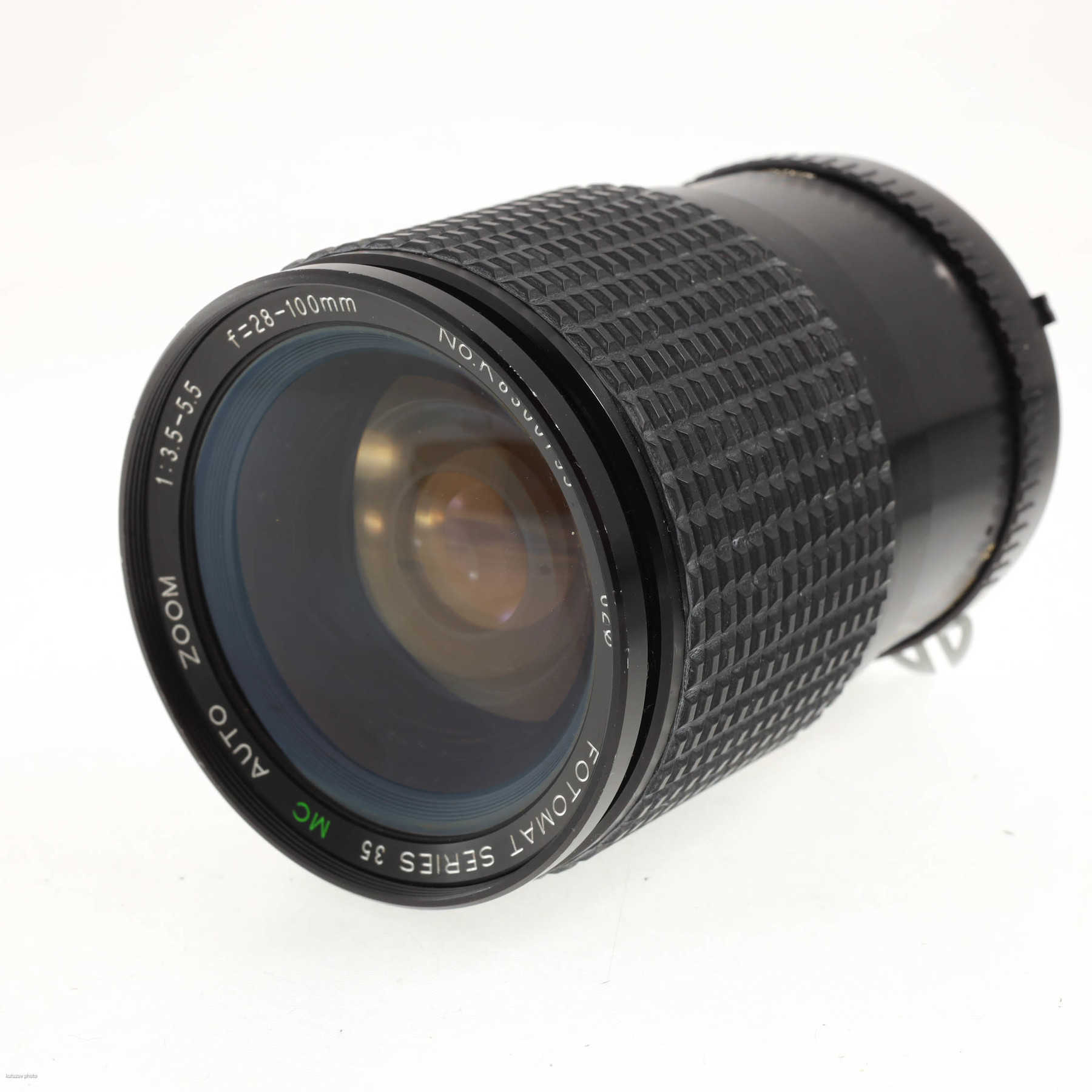 Nikon Nikkormat EL с объективом 28-100mm f/3.5-5.5 Fotomat Series 35 MC Nikon Nikkormat EL с объективом 28-100mm f/3.5-5.5 Fotomat Series 35 MC