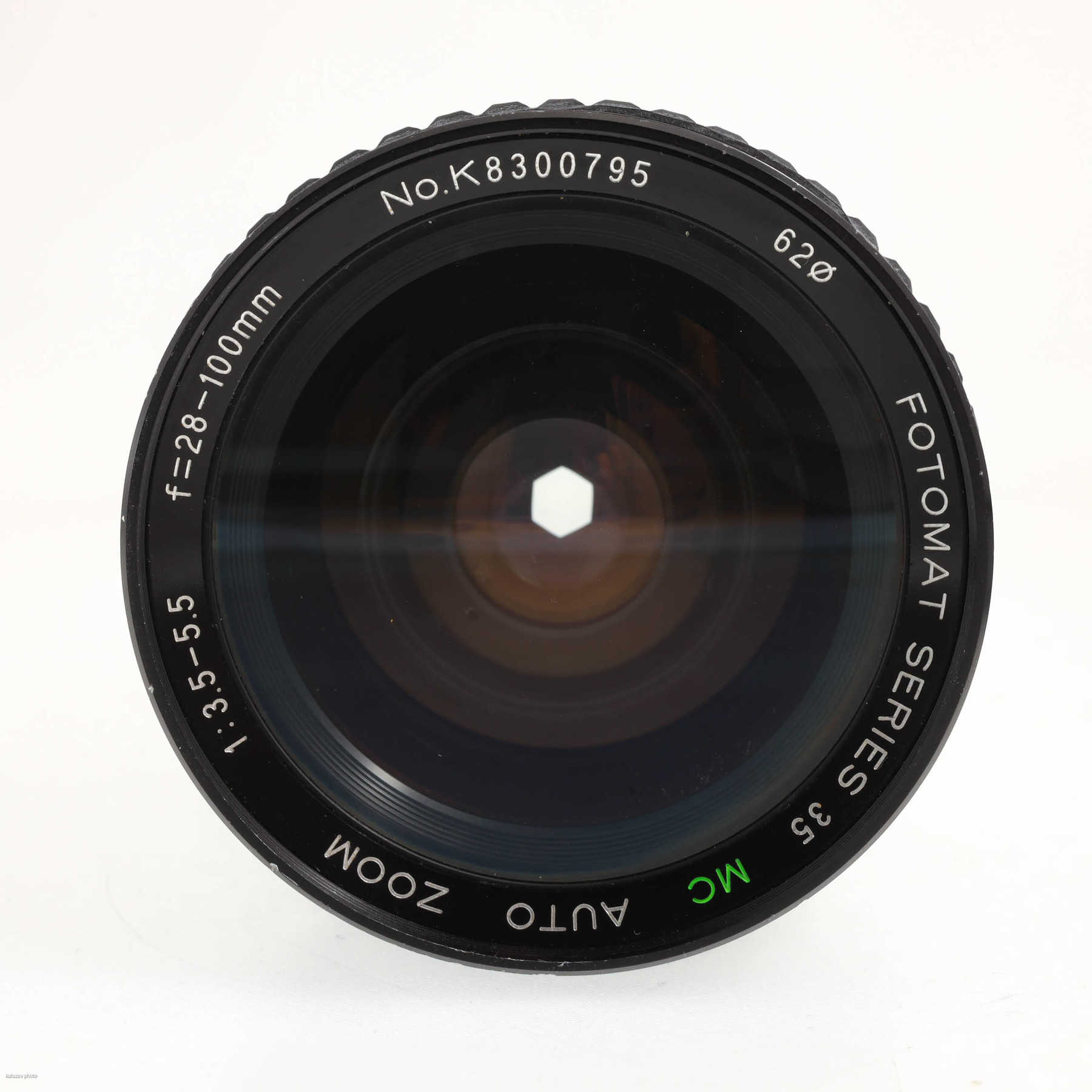 Nikon Nikkormat EL с объективом 28-100mm f/3.5-5.5 Fotomat Series 35 MC Nikon Nikkormat EL с объективом 28-100mm f/3.5-5.5 Fotomat Series 35 MC