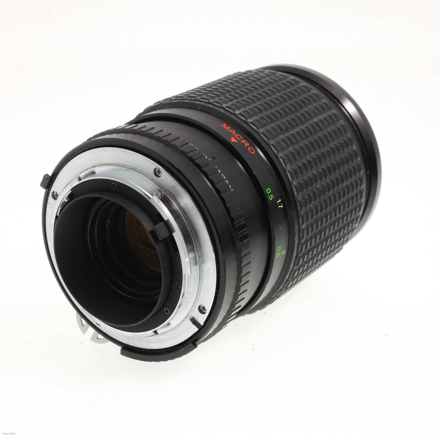 Nikon Nikkormat EL с объективом 28-100mm f/3.5-5.5 Fotomat Series 35 MC Nikon Nikkormat EL с объективом 28-100mm f/3.5-5.5 Fotomat Series 35 MC
