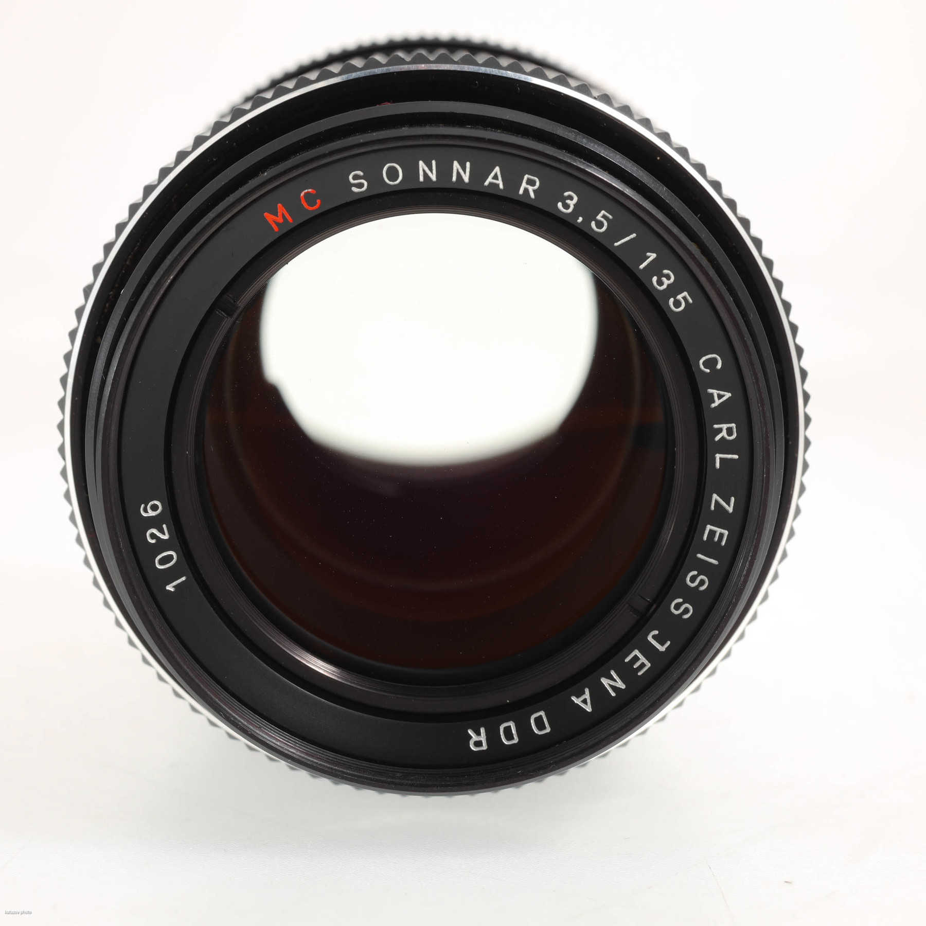 Carl Zeiss Jena (ГДР) 135mm f/3.5 Sonnar MC Carl Zeiss Jena (ГДР) 135mm f/3.5 Sonnar MC