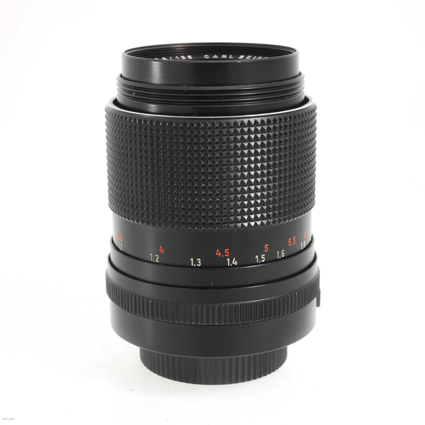 Carl Zeiss Jena (ГДР) 135mm f/3.5 Sonnar MC Carl Zeiss Jena (ГДР) 135mm f/3.5 Sonnar MC