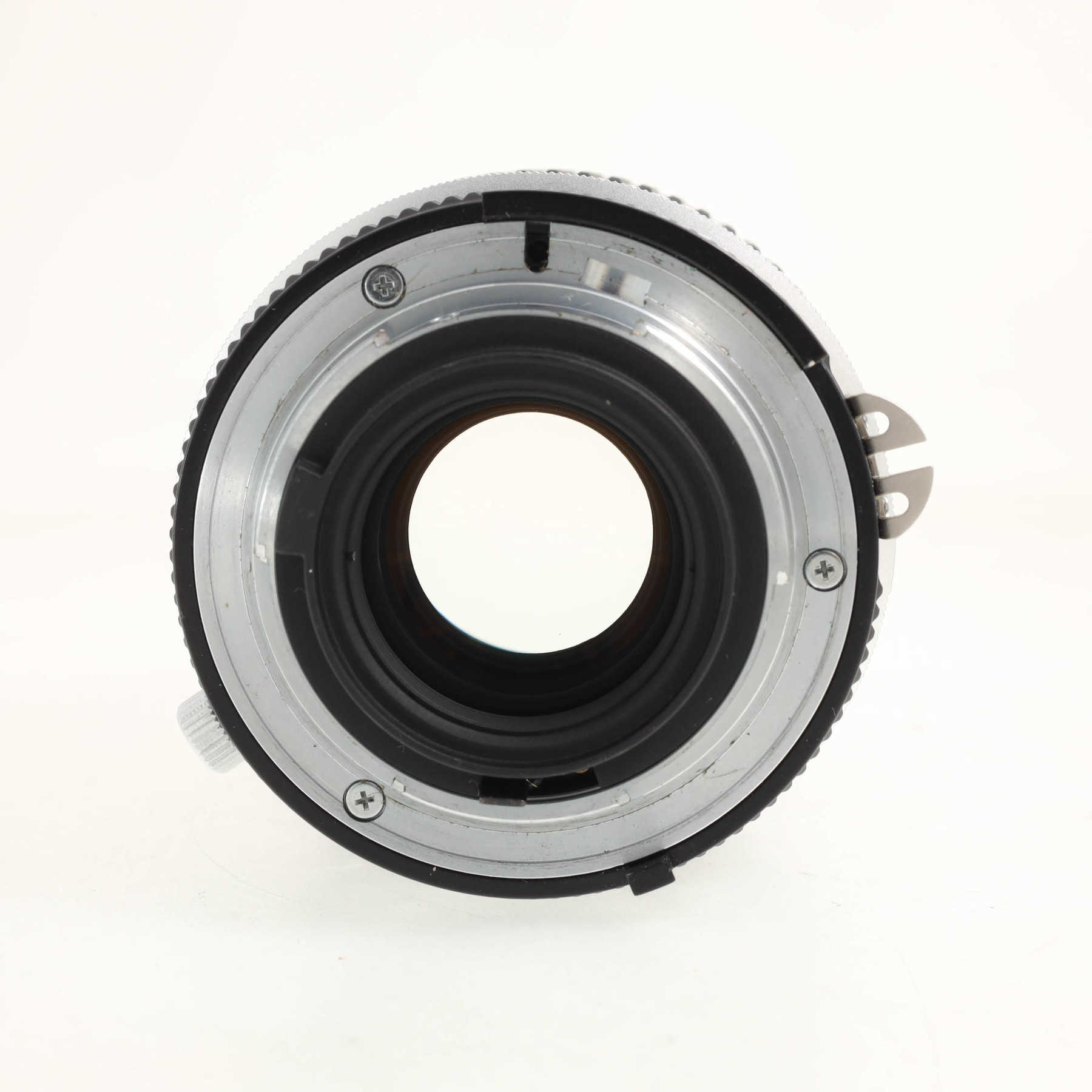 Nikon 105mm f/2.8 Micro-Nikkor AiS Nikon 105mm f/2.8 Micro-Nikkor AiS