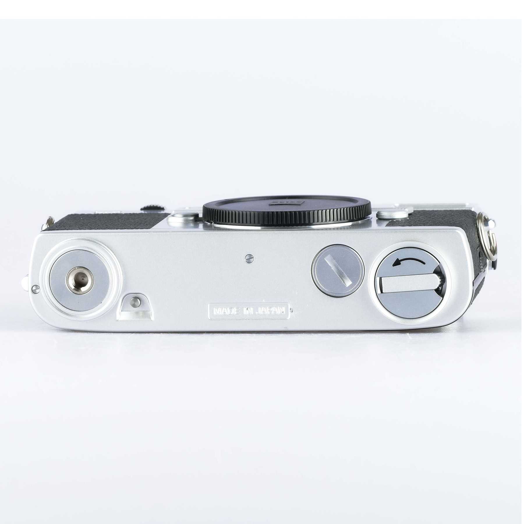 Zeiss Ikon ZM + 50mm f/1.5 T* Sonnar ZM Zeiss Ikon ZM + 50mm f/1.5 T* Sonnar ZM