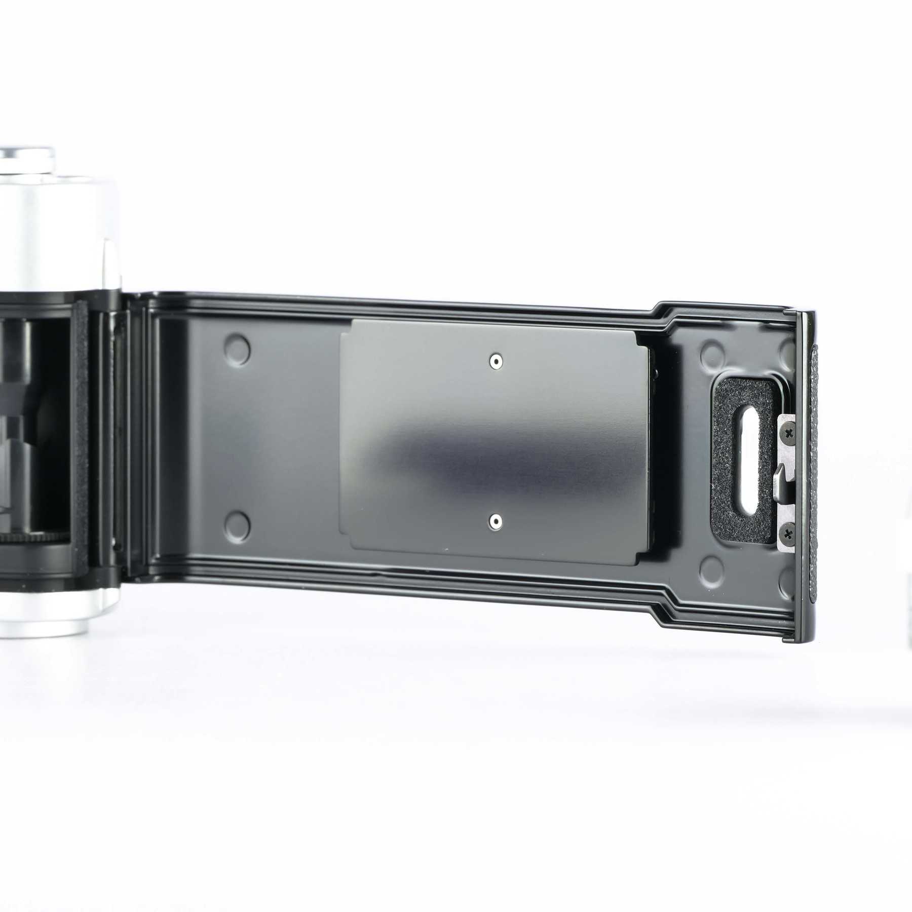 Zeiss Ikon ZM + 50mm f/1.5 T* Sonnar ZM Zeiss Ikon ZM + 50mm f/1.5 T* Sonnar ZM