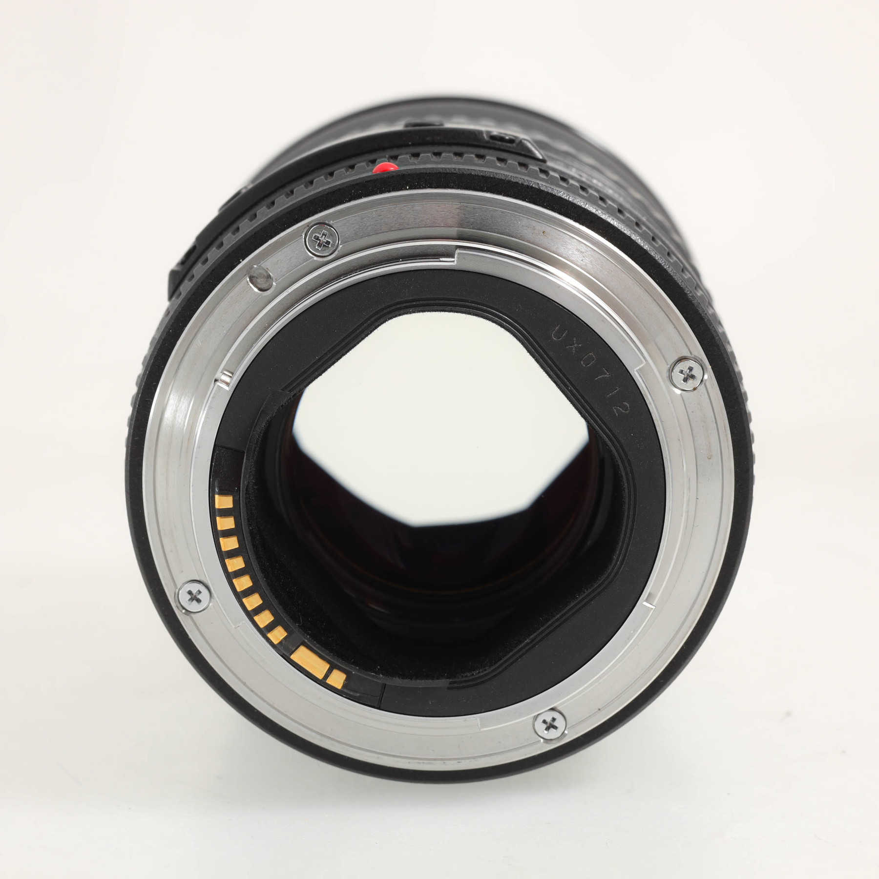 Canon EF 135mm f/2 L USM Canon EF 135mm f/2 L USM