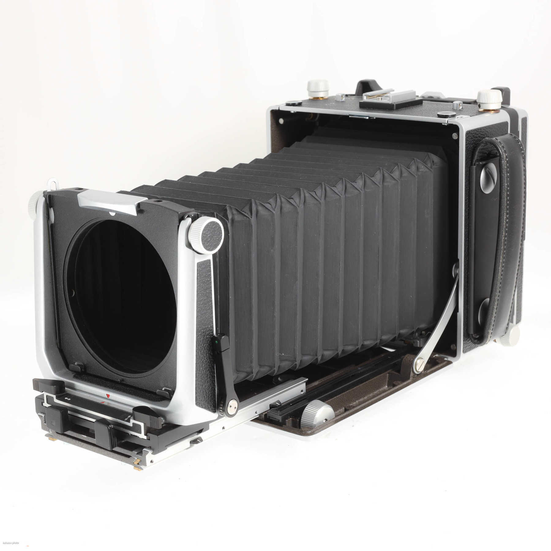 Linhof Master Technika 3000 4x5'' комплект с объективом и принадлежностями Linhof Master Technika 3000 4x5'' комплект с объективом и принадлежностями